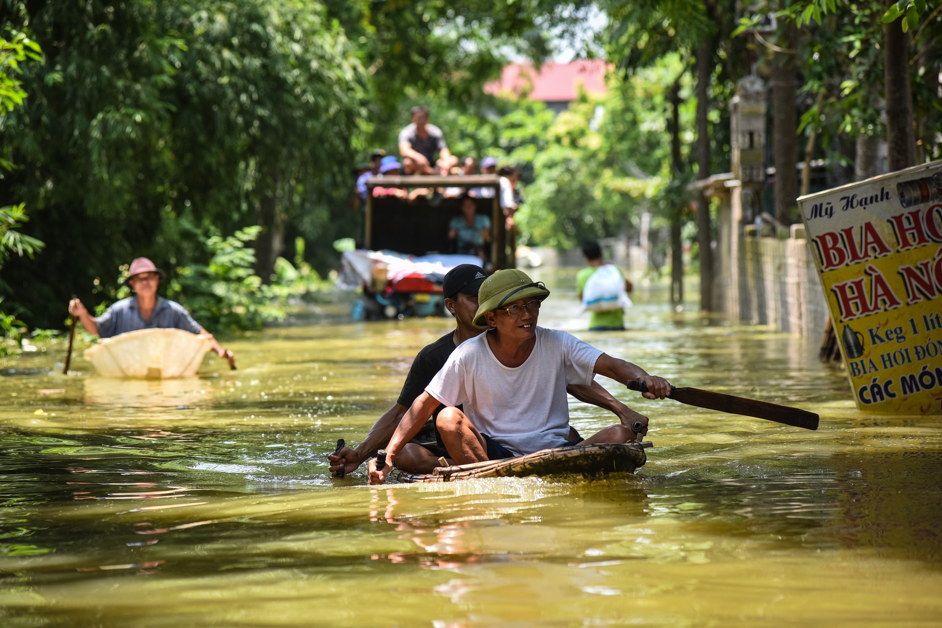 Ngap Nam Phuong Tien Ha Noi anh 2