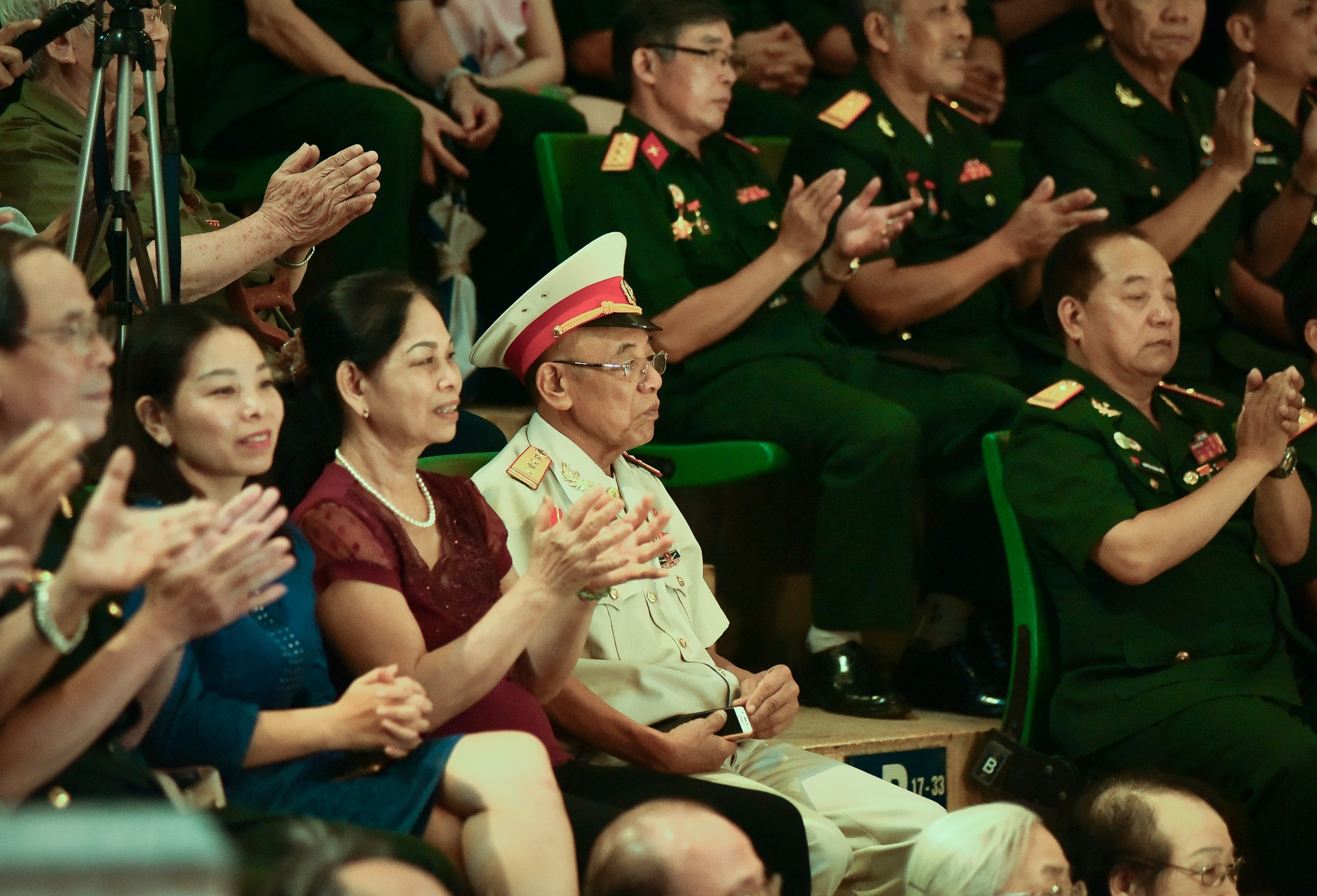 Xiec ve nguoi linh nhan dip 27 thang 7 anh 8