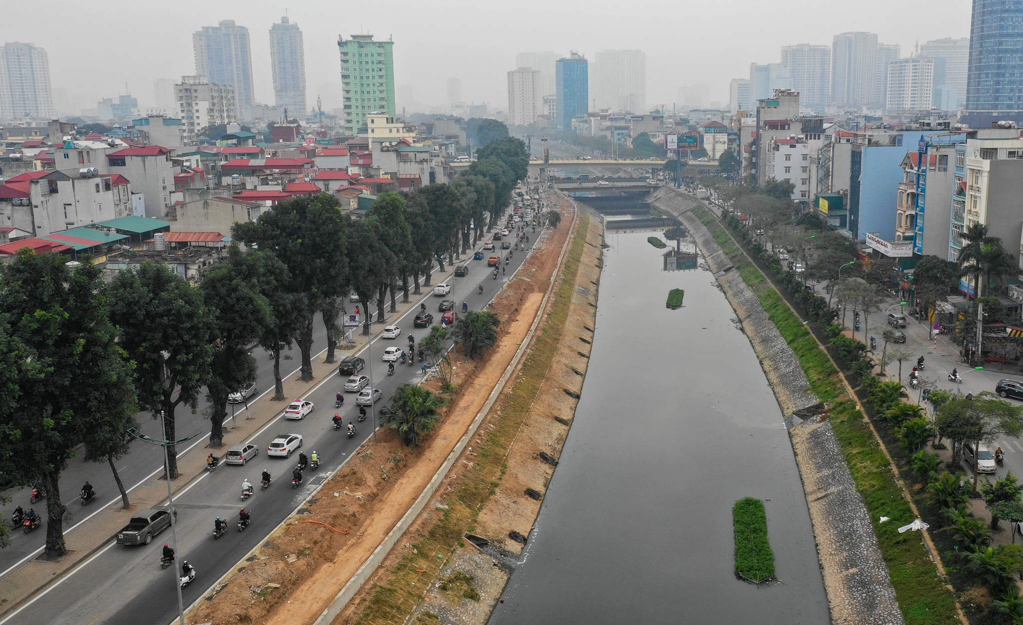 duong Lang ngon ngang nhung ngay sat Tet anh 1