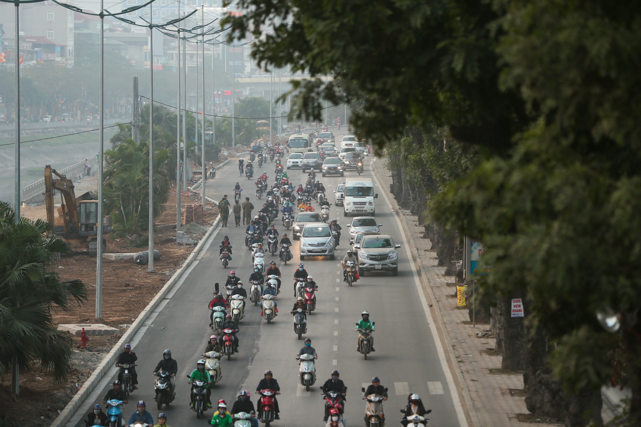 duong Lang ngon ngang nhung ngay sat Tet anh 2