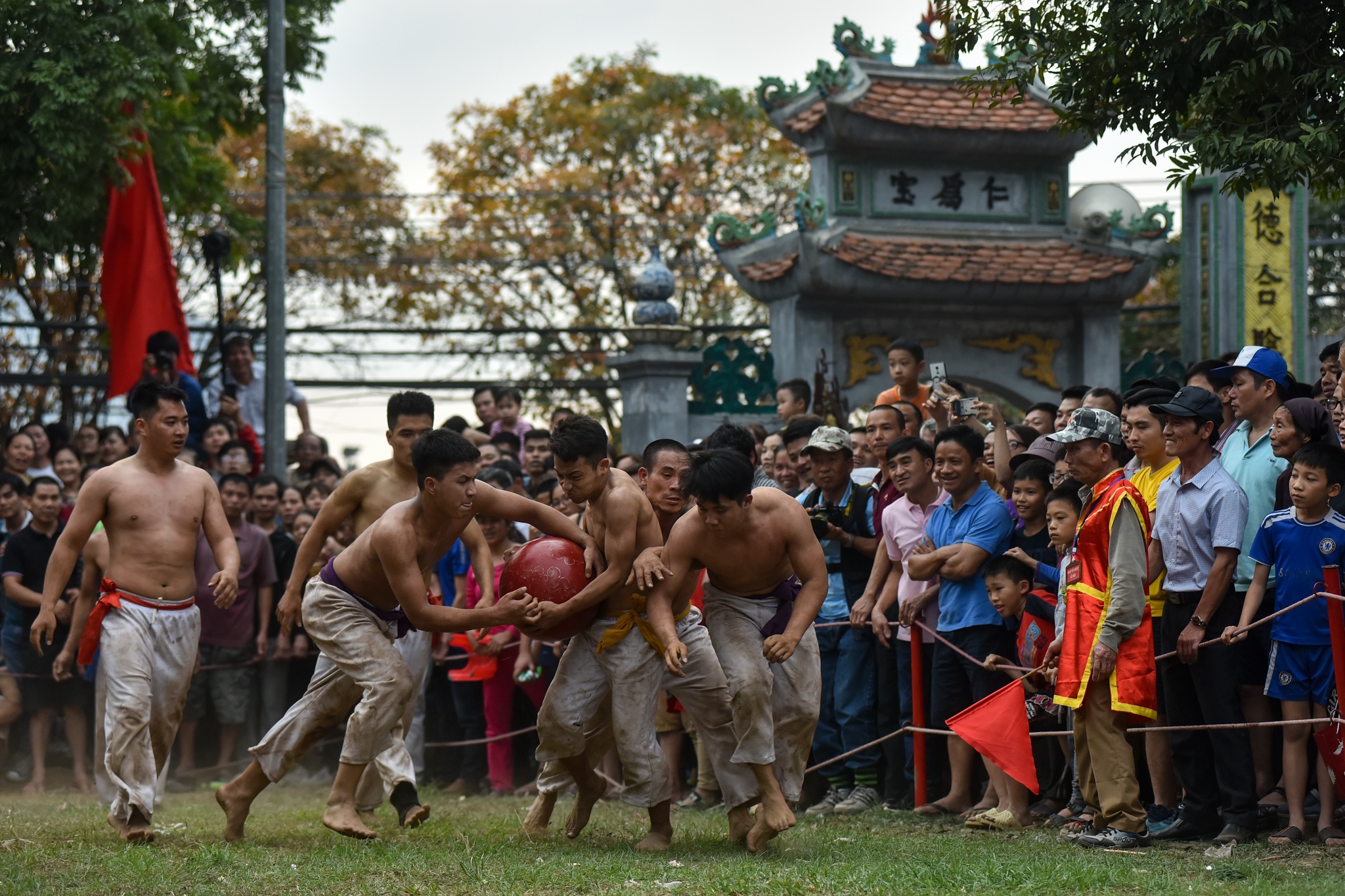 Vật cầu Thúy Lĩnh ảnh 13 Vat cau Thuy Linh anh 13