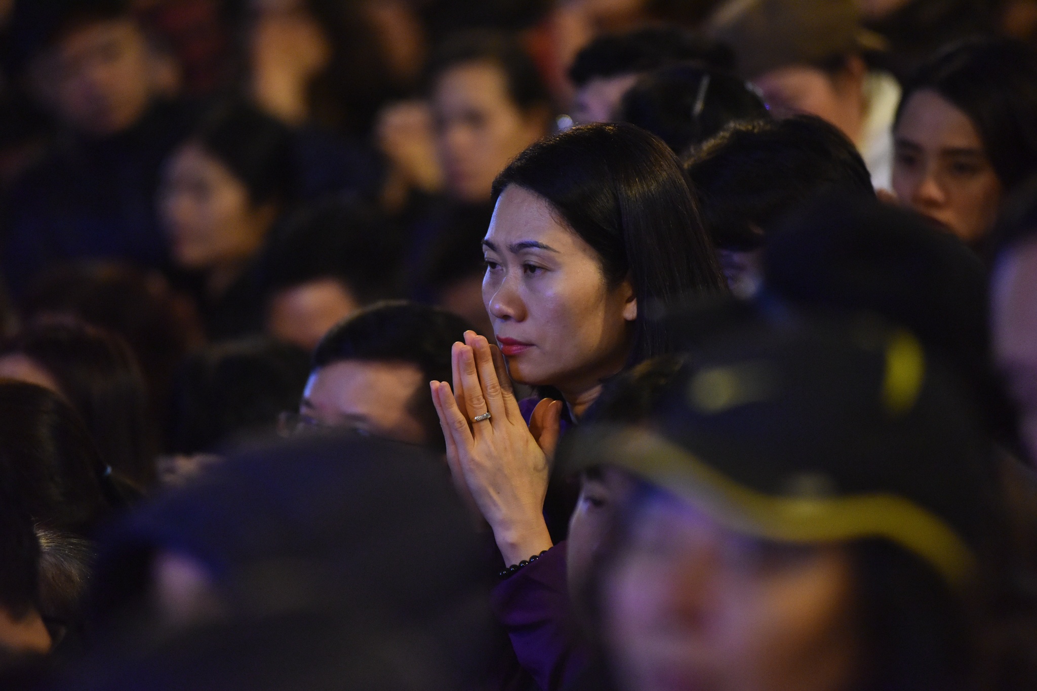 Chen lấn lấy lộc chùa Phúc Khánh ảnh 8 Chen lan lay loc chua Phuc Khanh anh 8