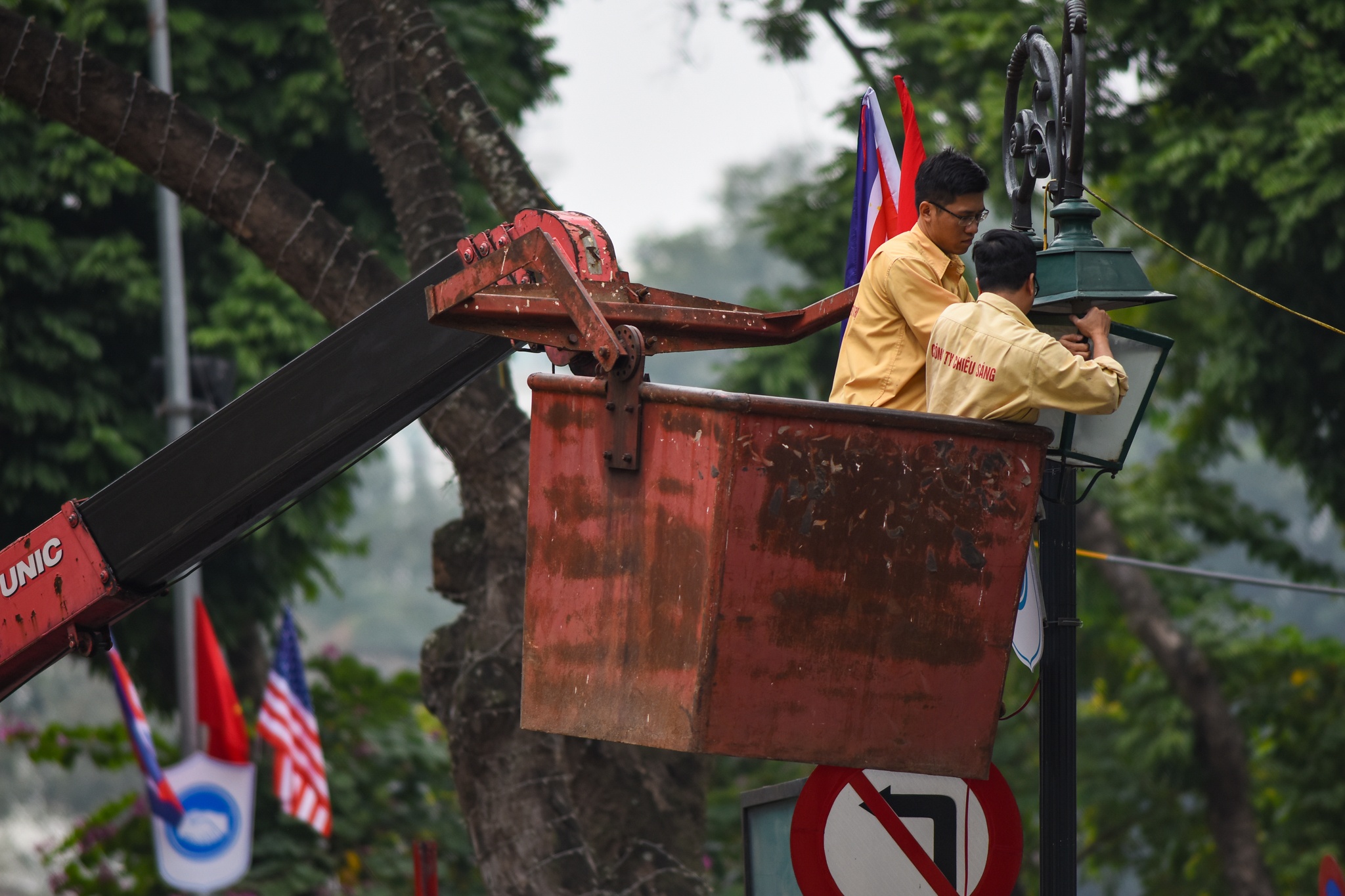 Hà Nội trang hoàng đường phố ảnh 4 Ha Noi trang hoang duong pho anh 4