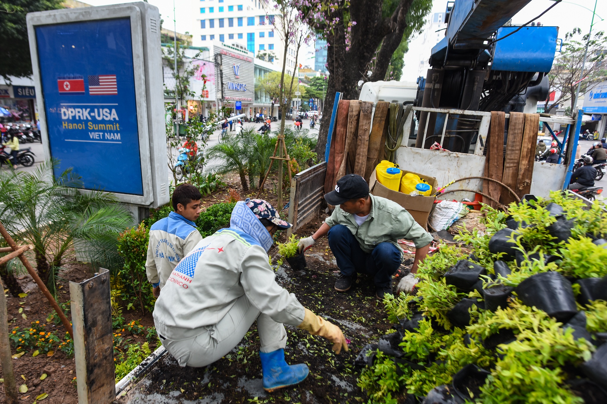 Hà Nội trang hoàng đường phố ảnh 8 Ha Noi trang hoang duong pho anh 8