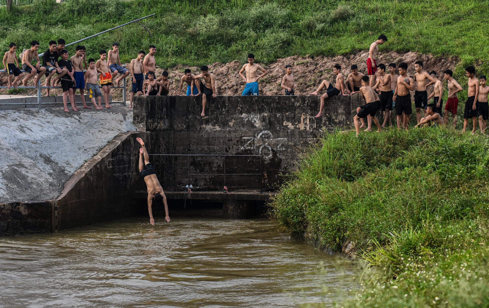 giai nhiet ngay nang nong anh 1