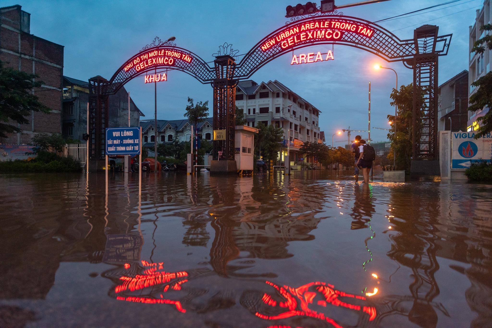 boi thuyen giua khu do thi tien ty anh 15