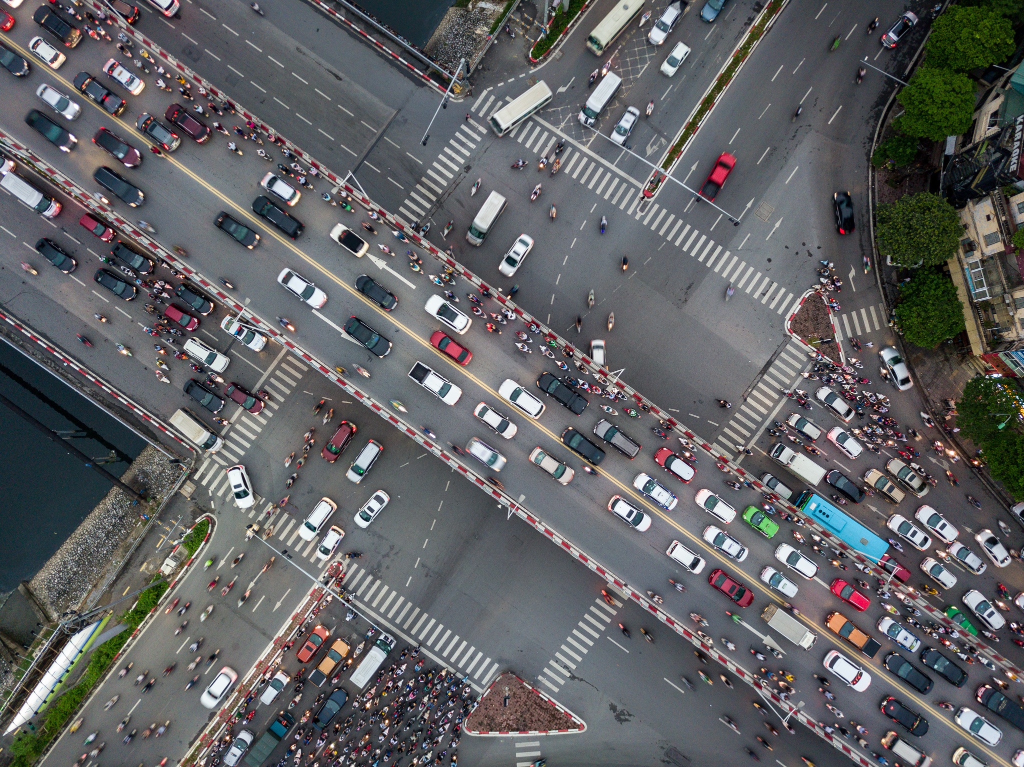 truc xuyen tam Tran Duy Hung - Nguyen Chi Thanh un tac anh 7