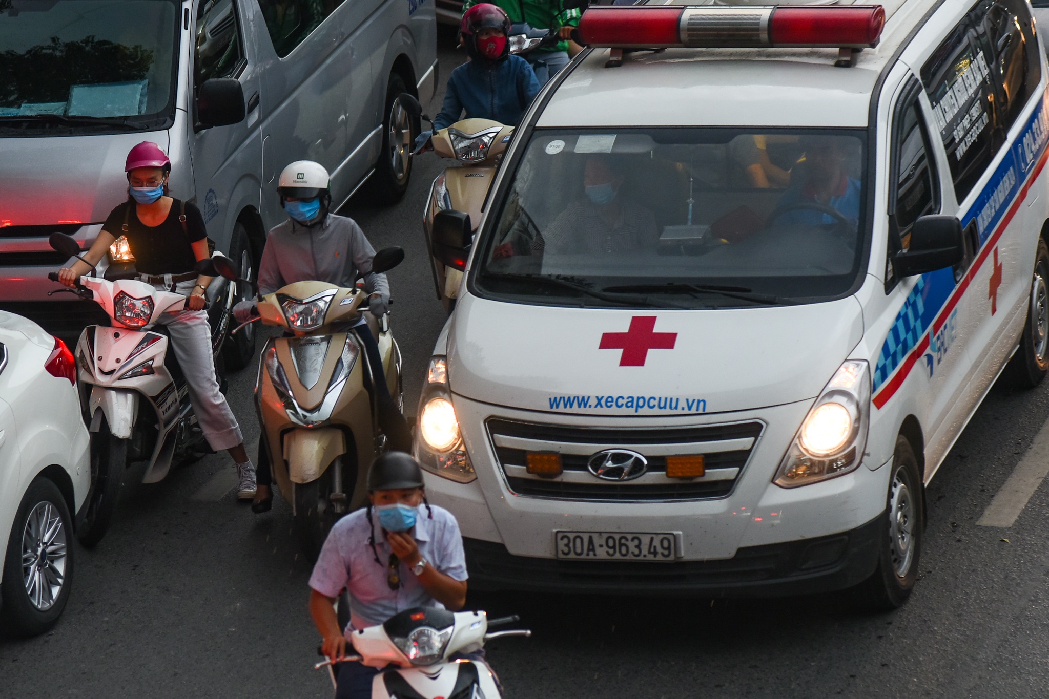 truc xuyen tam Tran Duy Hung - Nguyen Chi Thanh un tac anh 9