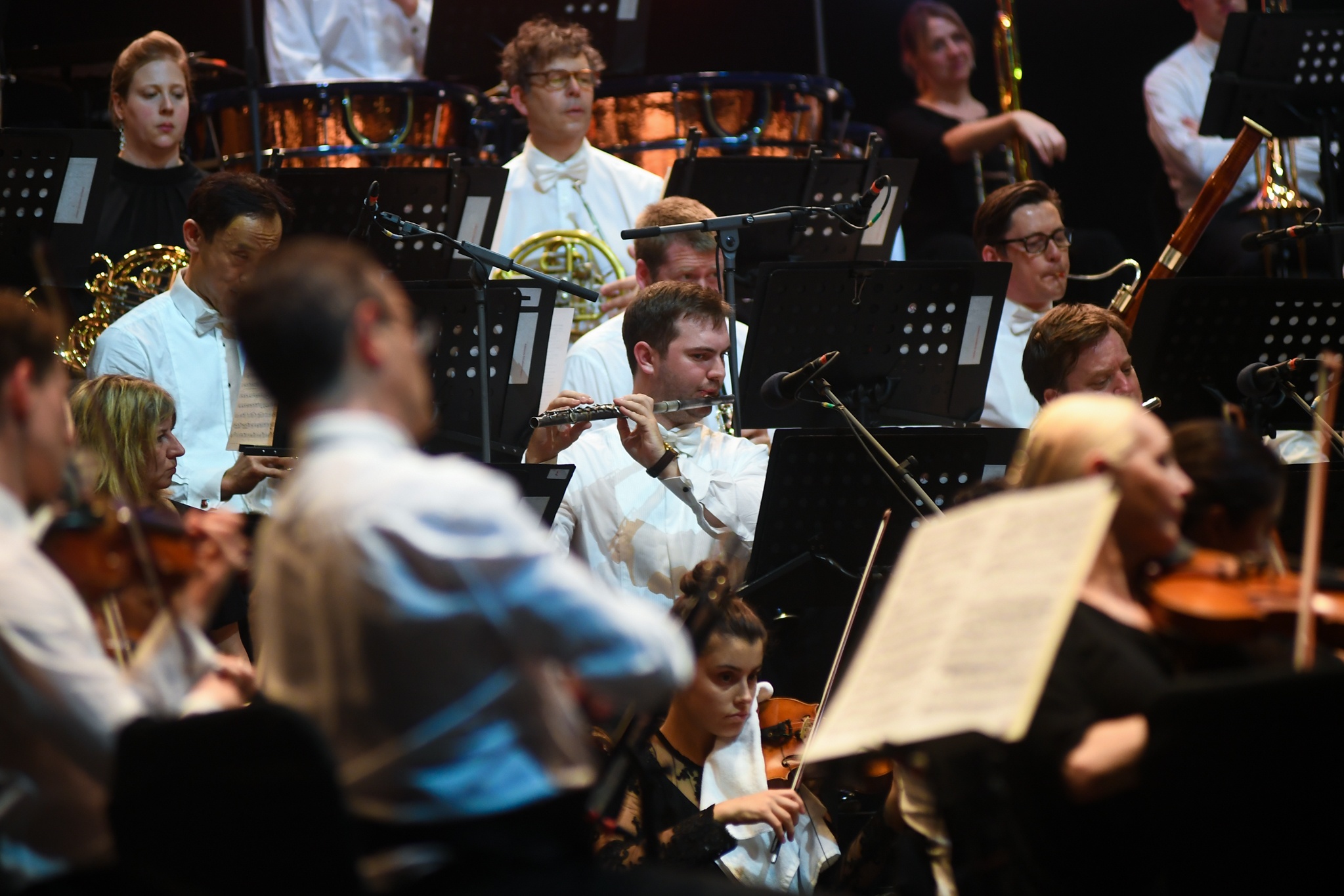 Dan nhac Giao huong London bieu dien tai pho di bo Ho Guom anh 4