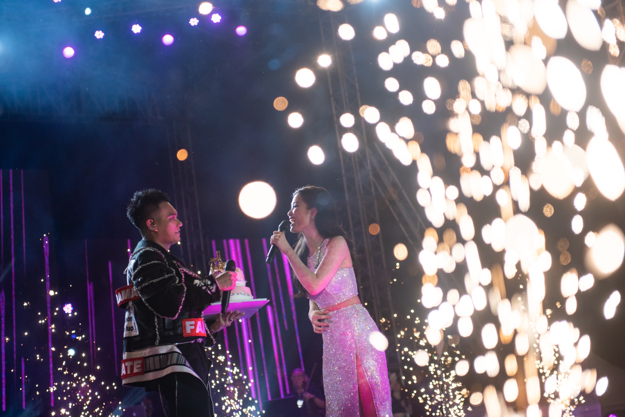 show Khac Viet 10 nam anh 6