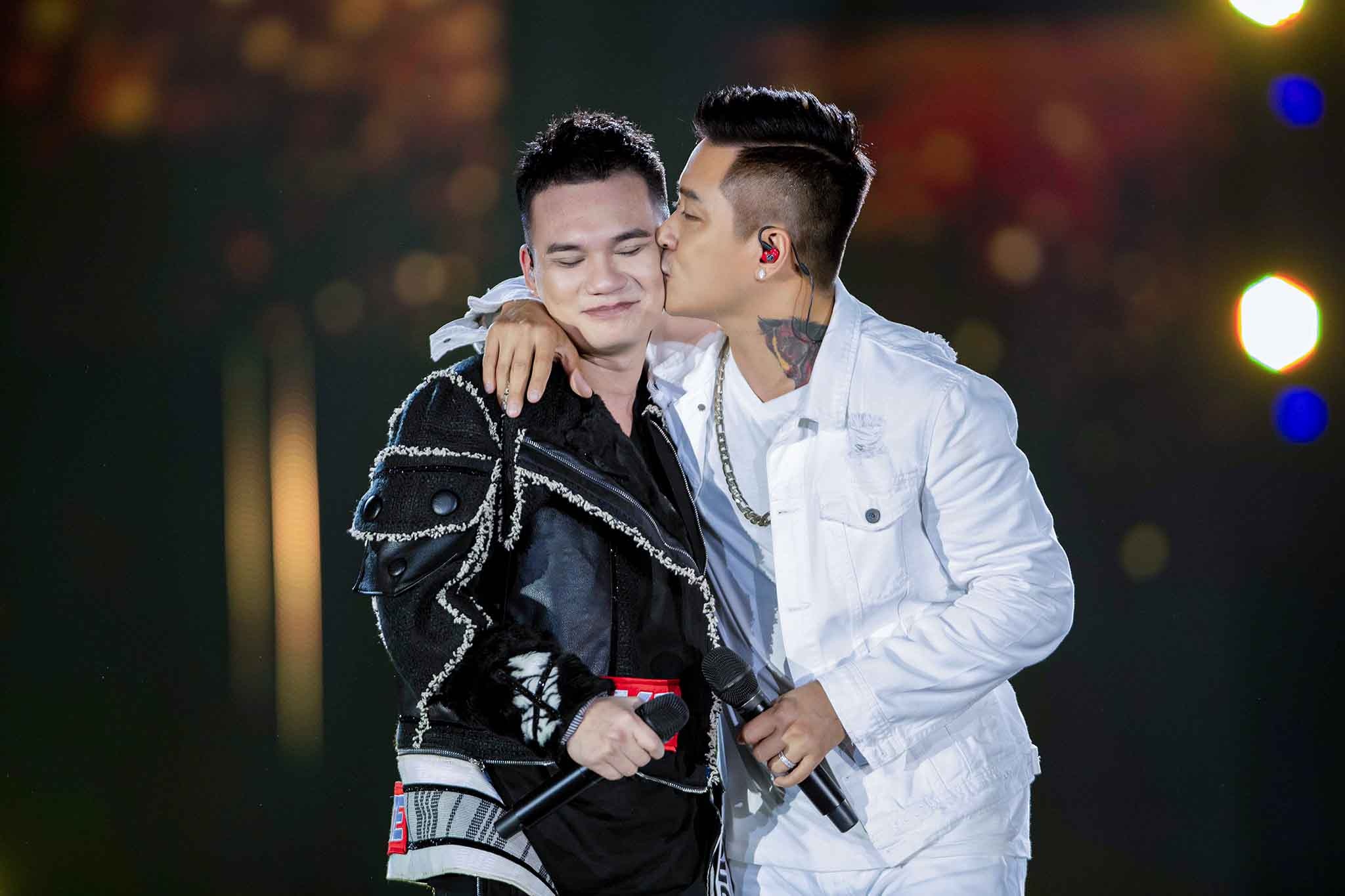 Tuấn Hưng song ca cùng con trai ảnh 6 Tuan Hung song ca cung con trai anh 6