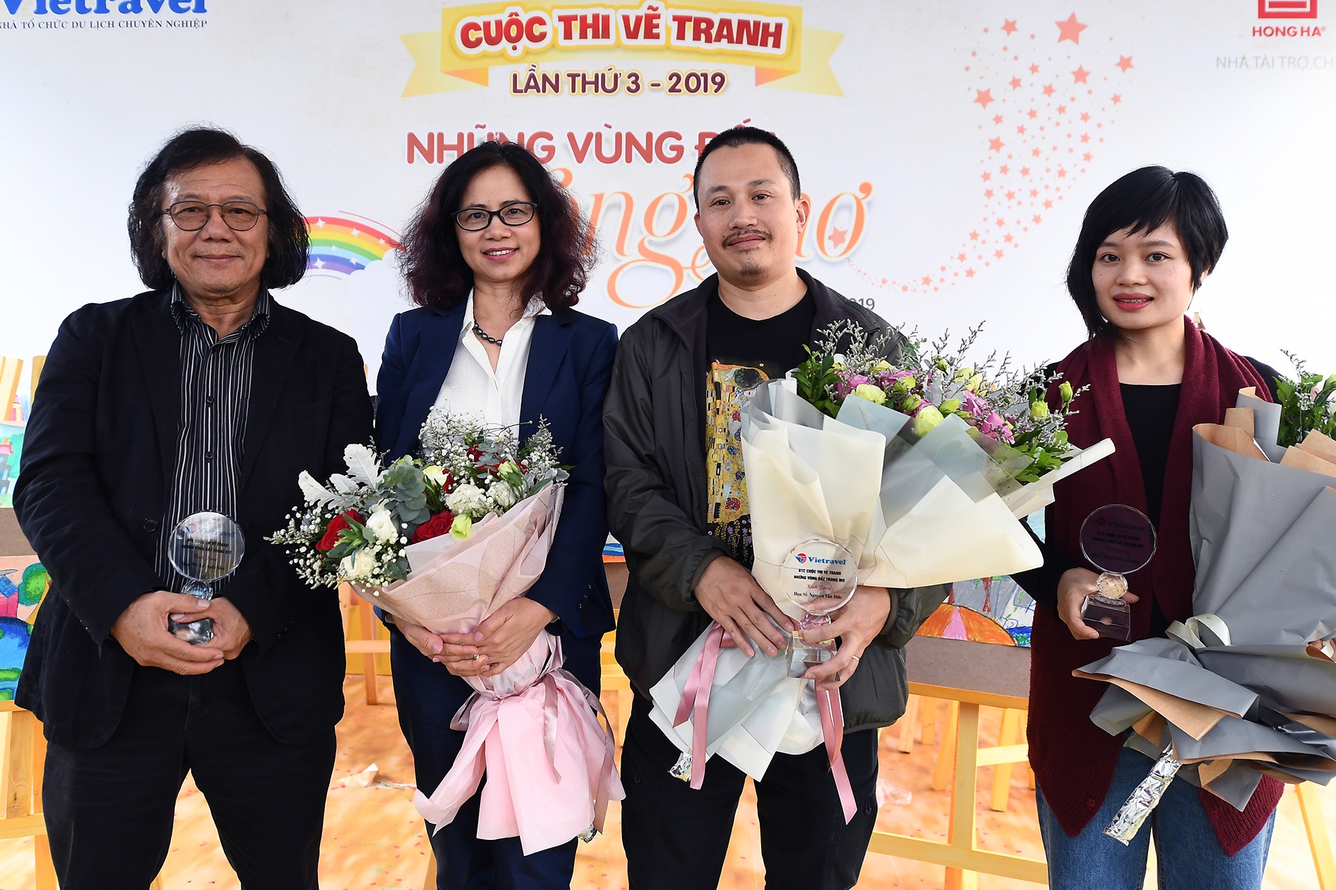 Hoa si nhi ve vung dat trong mo anh 12