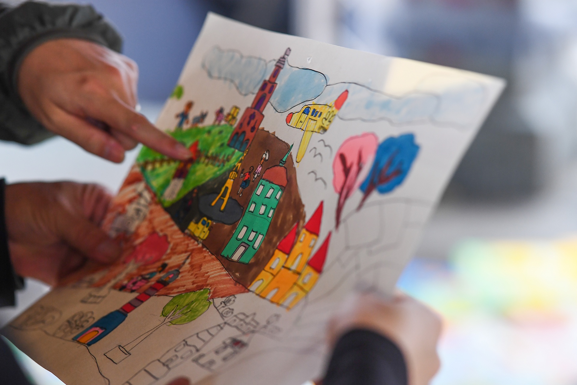 Hoa si nhi ve vung dat trong mo anh 9