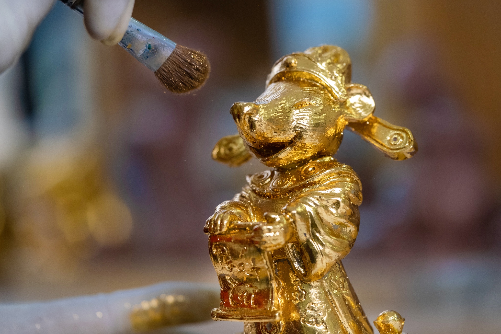 Chuot dat vang thu cong tien trieu don Tet Canh Ty hinh anh