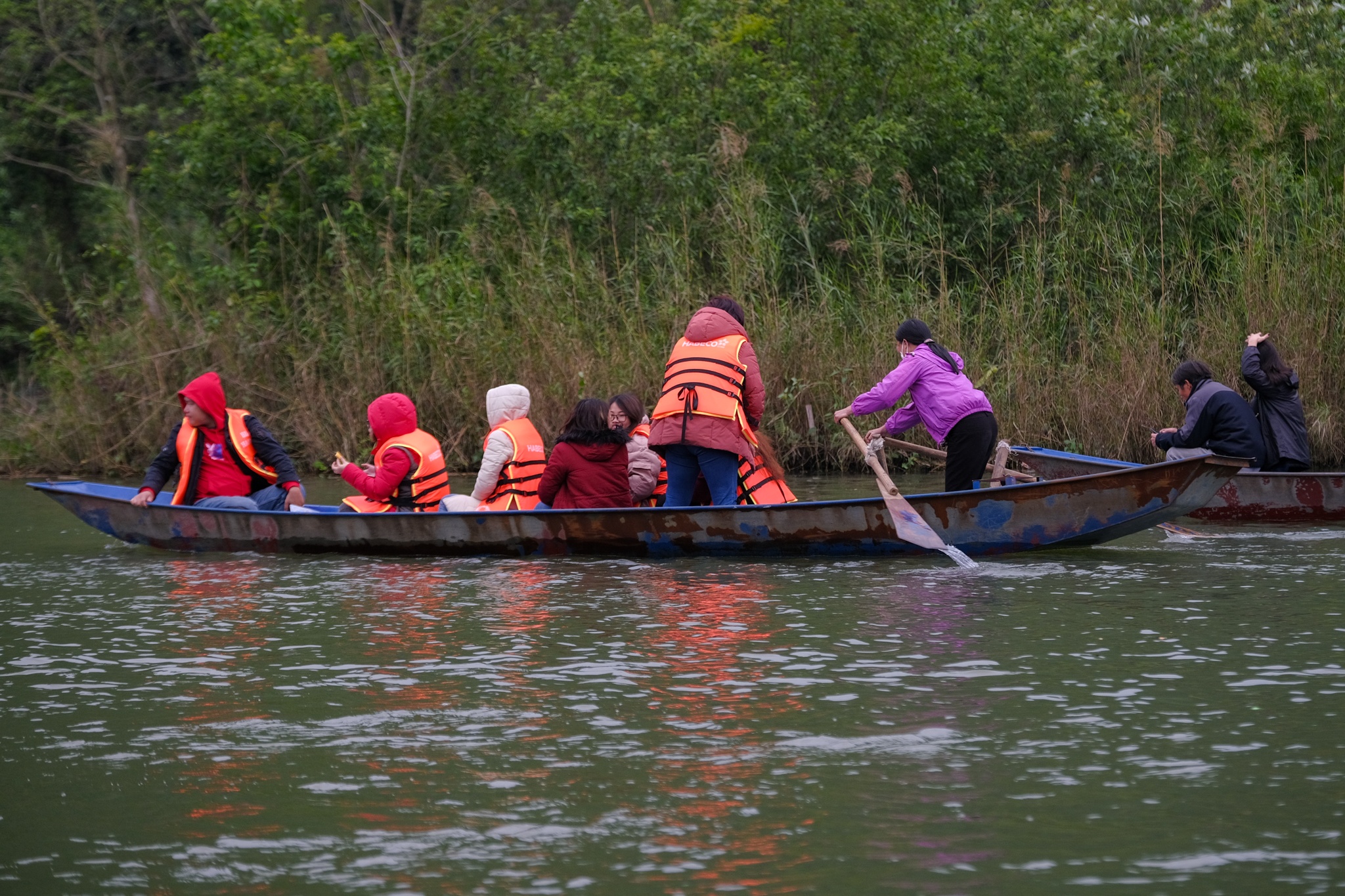 danh bai an tien tren thuyen suoi Yen anh 4