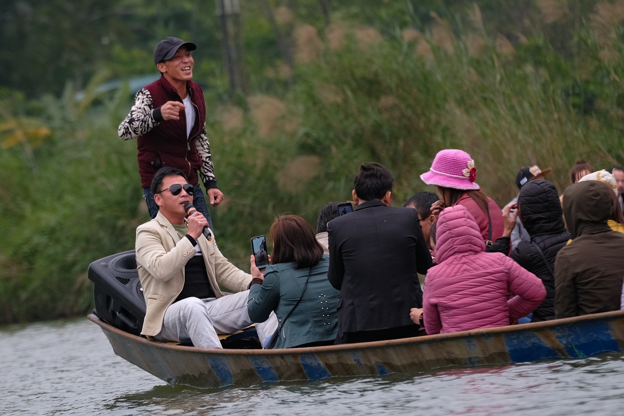 danh bai an tien tren thuyen suoi Yen anh 6