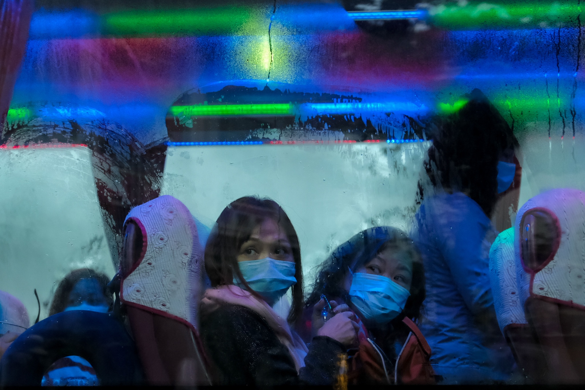 Đóng cửa cầu Thê Húc đón khách ảnh 7 Dong cua cau The Huc don khach anh 7