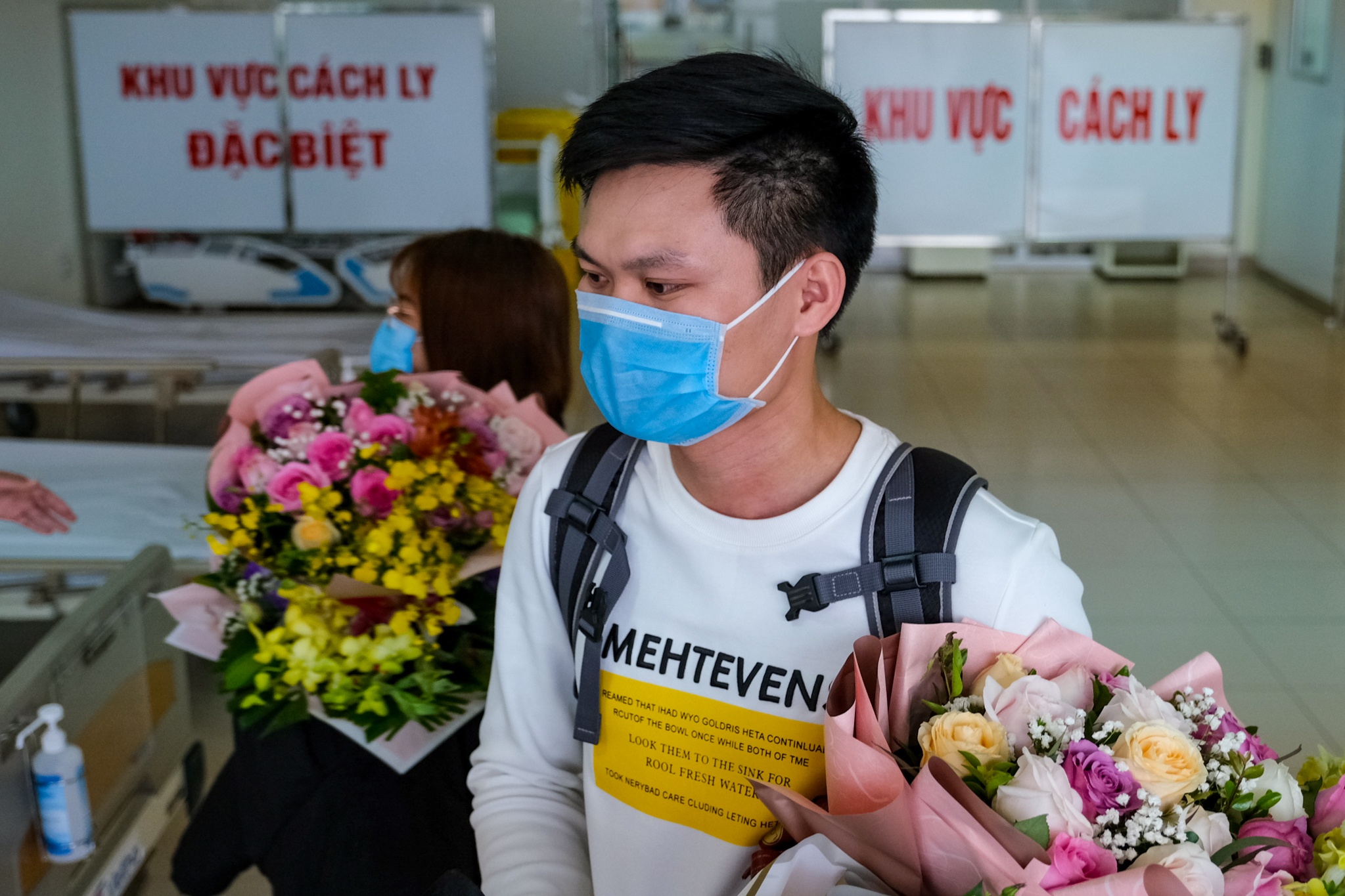 3 benh nhan xuat vien anh 1