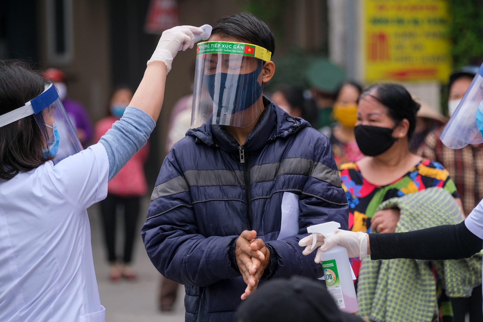 Công nghệ AI nhận diện khuôn mặt người đến nhận gạo ảnh 5 Cong nghe AI nhan dien khuon mat nguoi den nhan gao anh 5