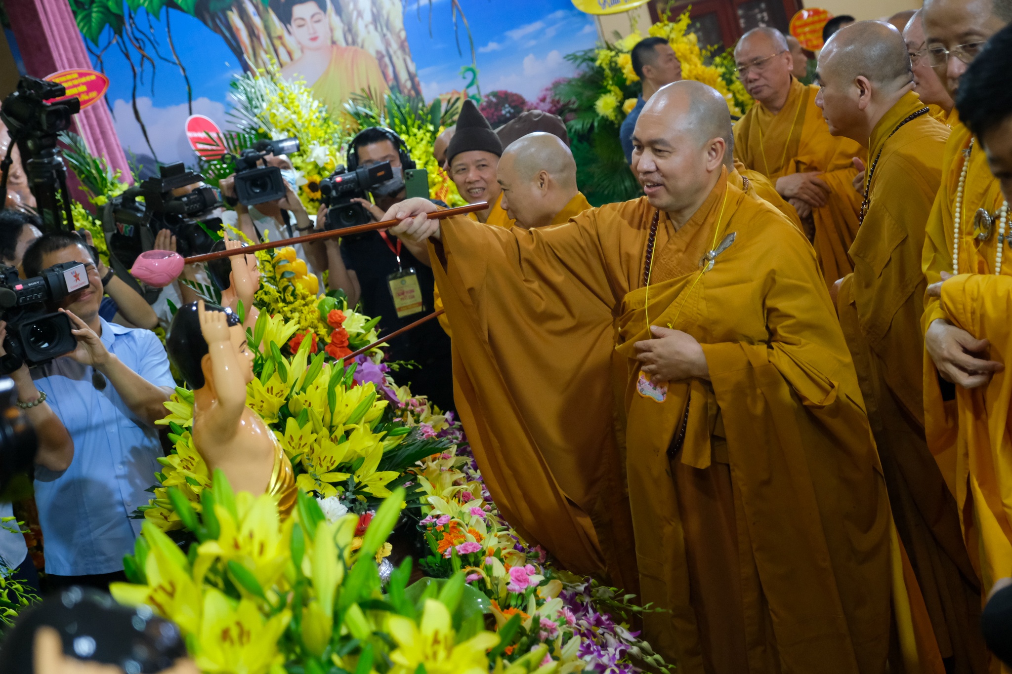 Dai le Phat dan anh 5