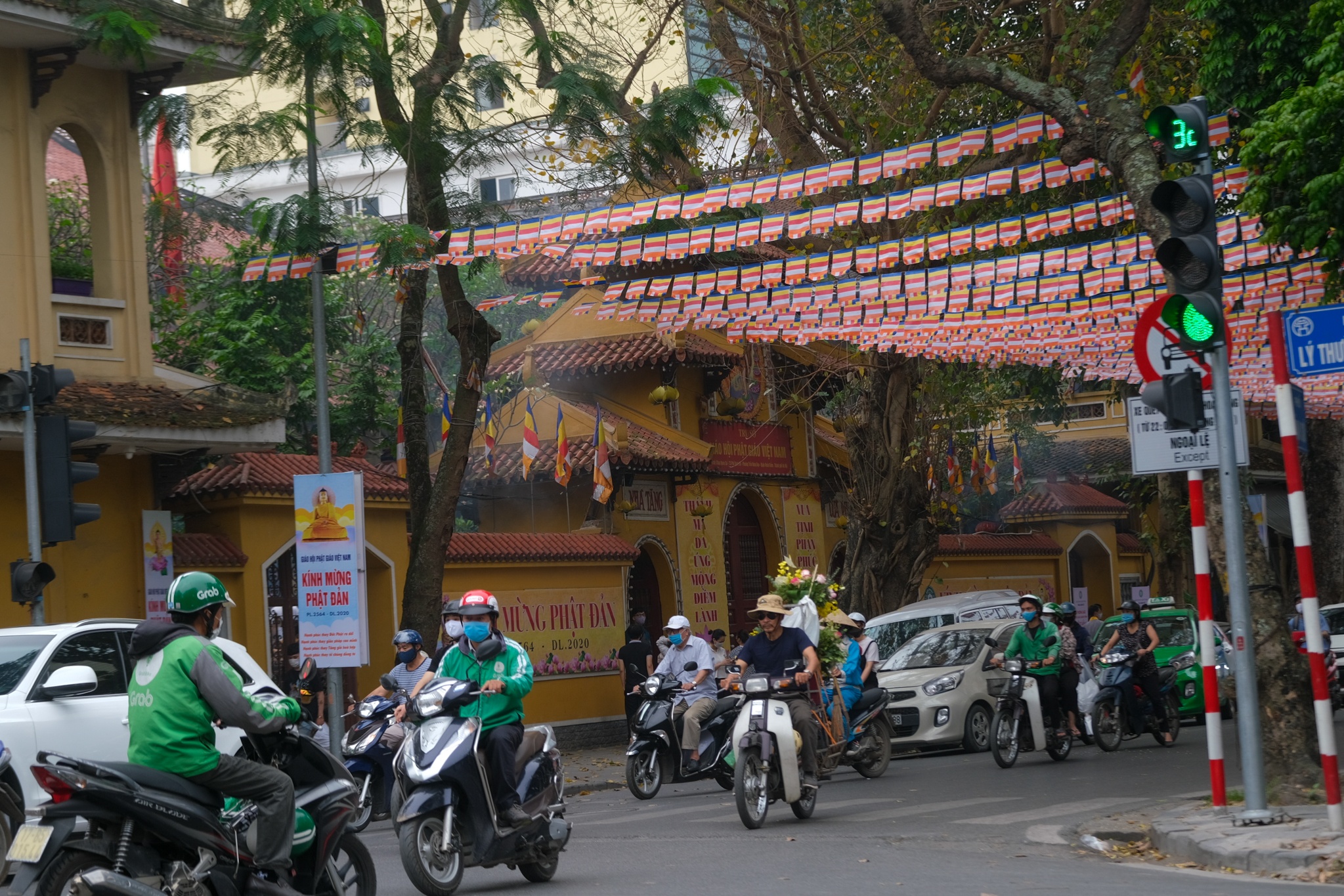 Dai le Phat dan anh 9