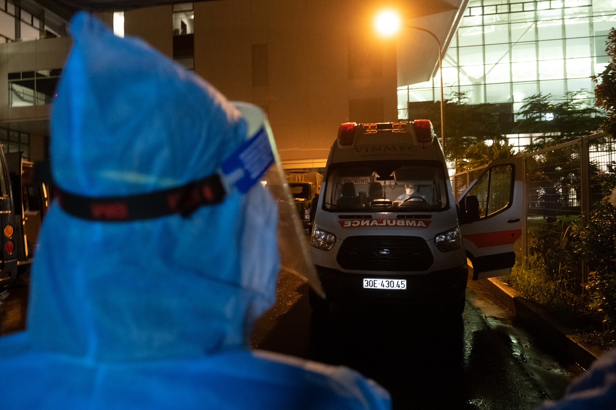 Don cong dan Viet Nam tu My tro ve khu cach ly anh 12