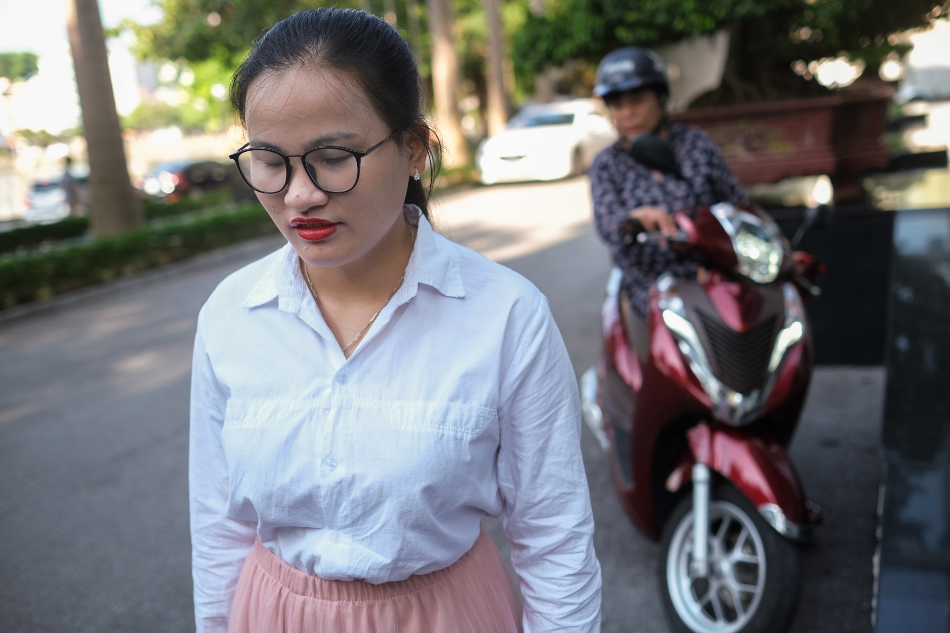 The gioi anh sang me danh cho con gai khiem thi hinh anh