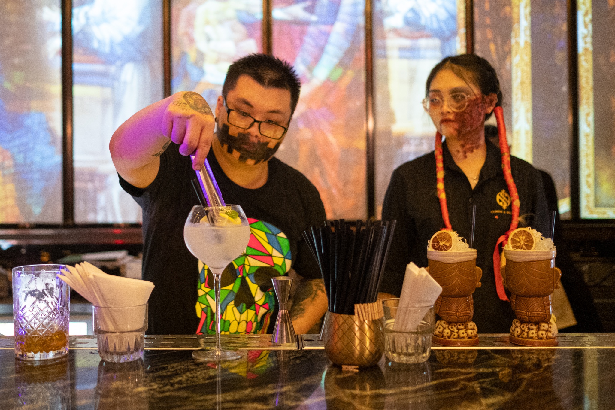 Tho trang diem via he kiem tien trieu ngay Halloween anh 2