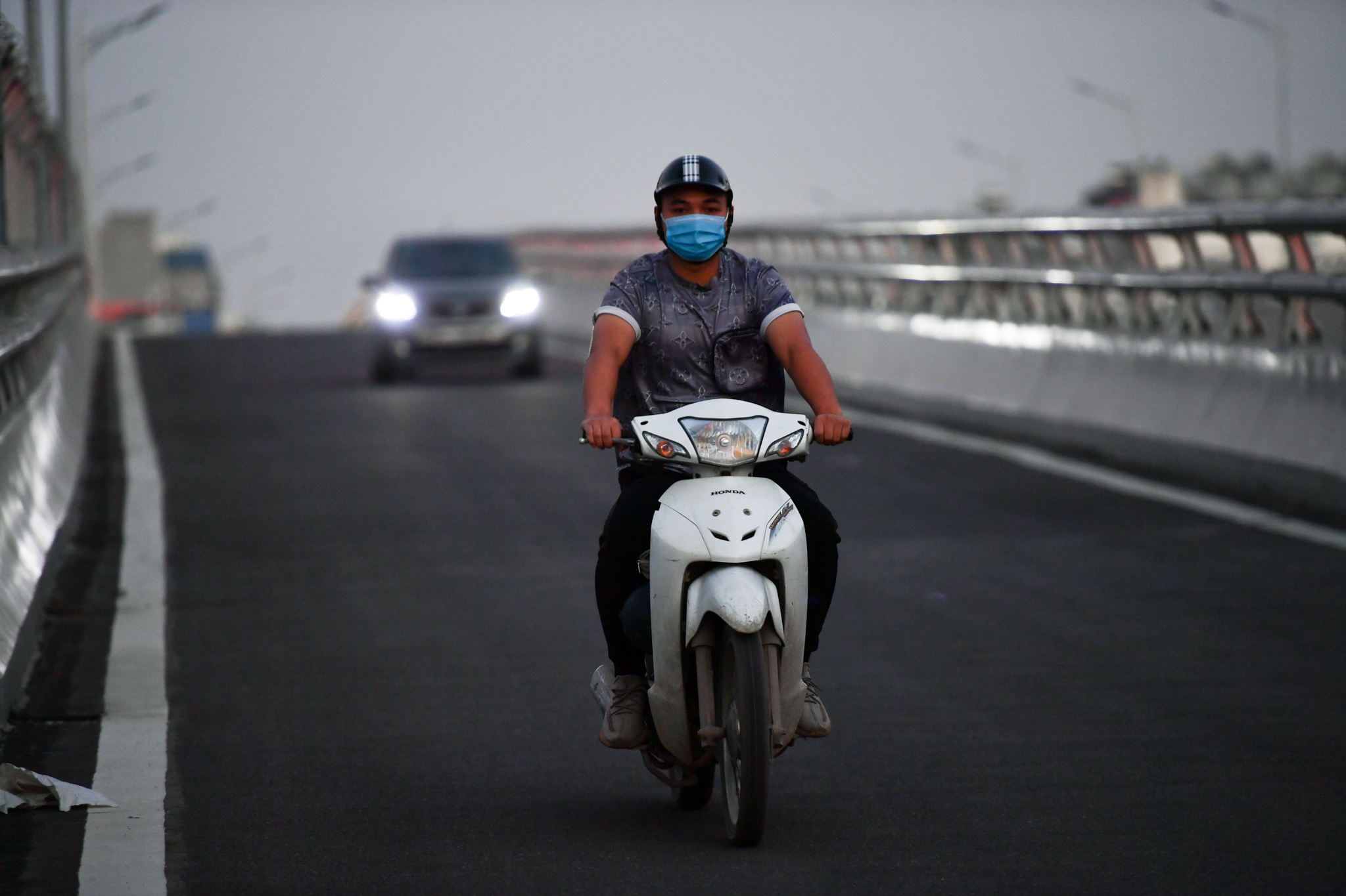 Giao thong van un u sau khi thong duong vanh dai 2 anh 5