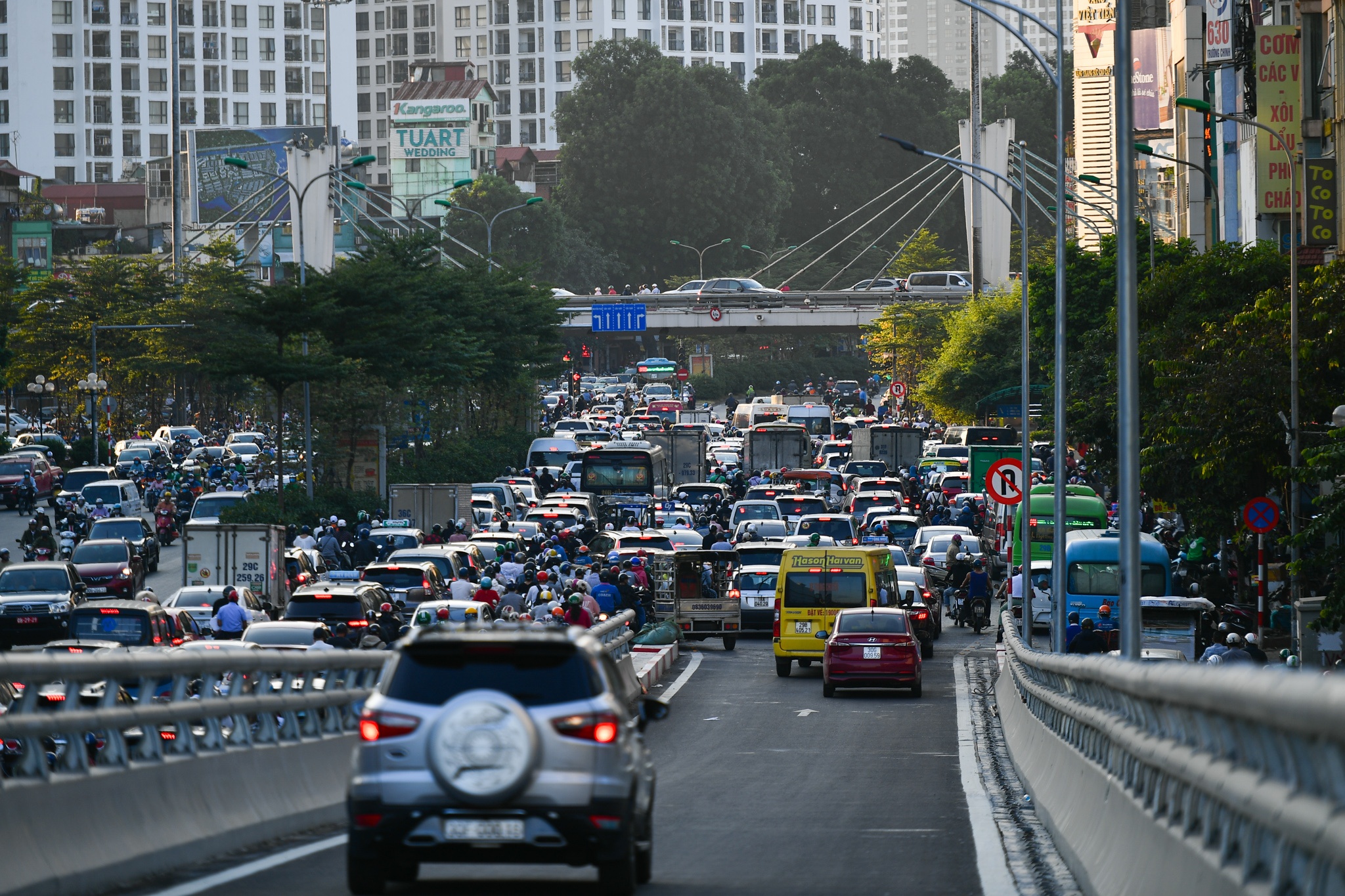 Giao thong van un u sau khi thong duong vanh dai 2 anh 6
