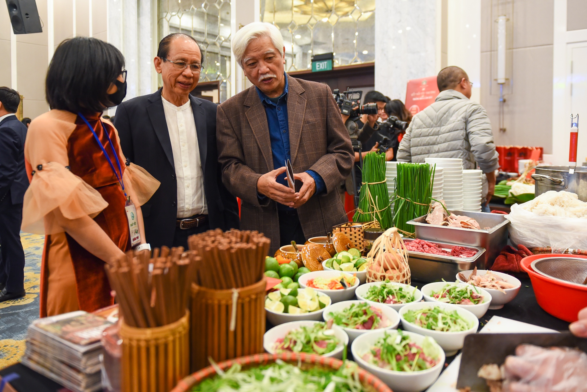 Ngay cua pho 12-12 anh 3