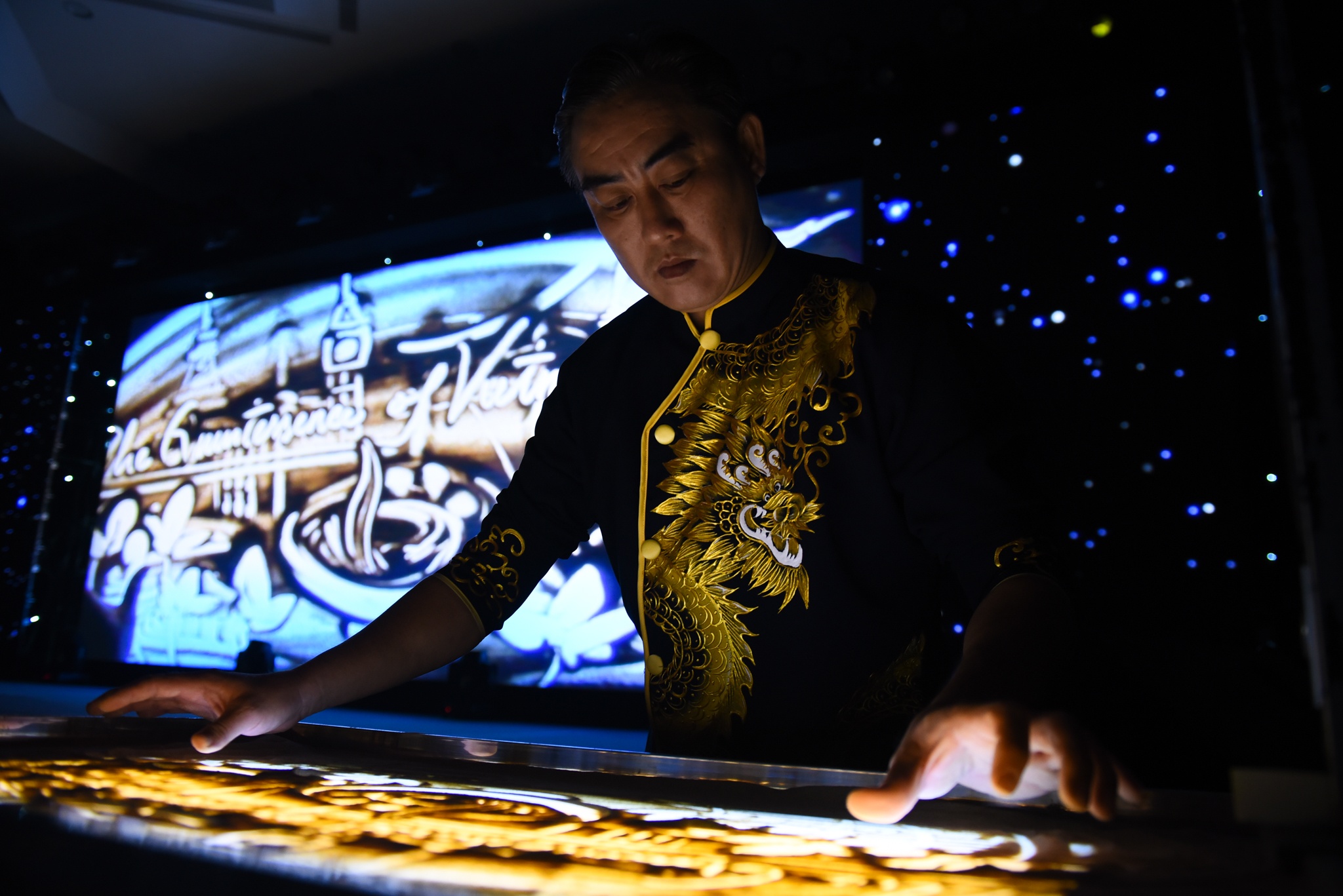 Ngay cua pho 12-12 anh 7