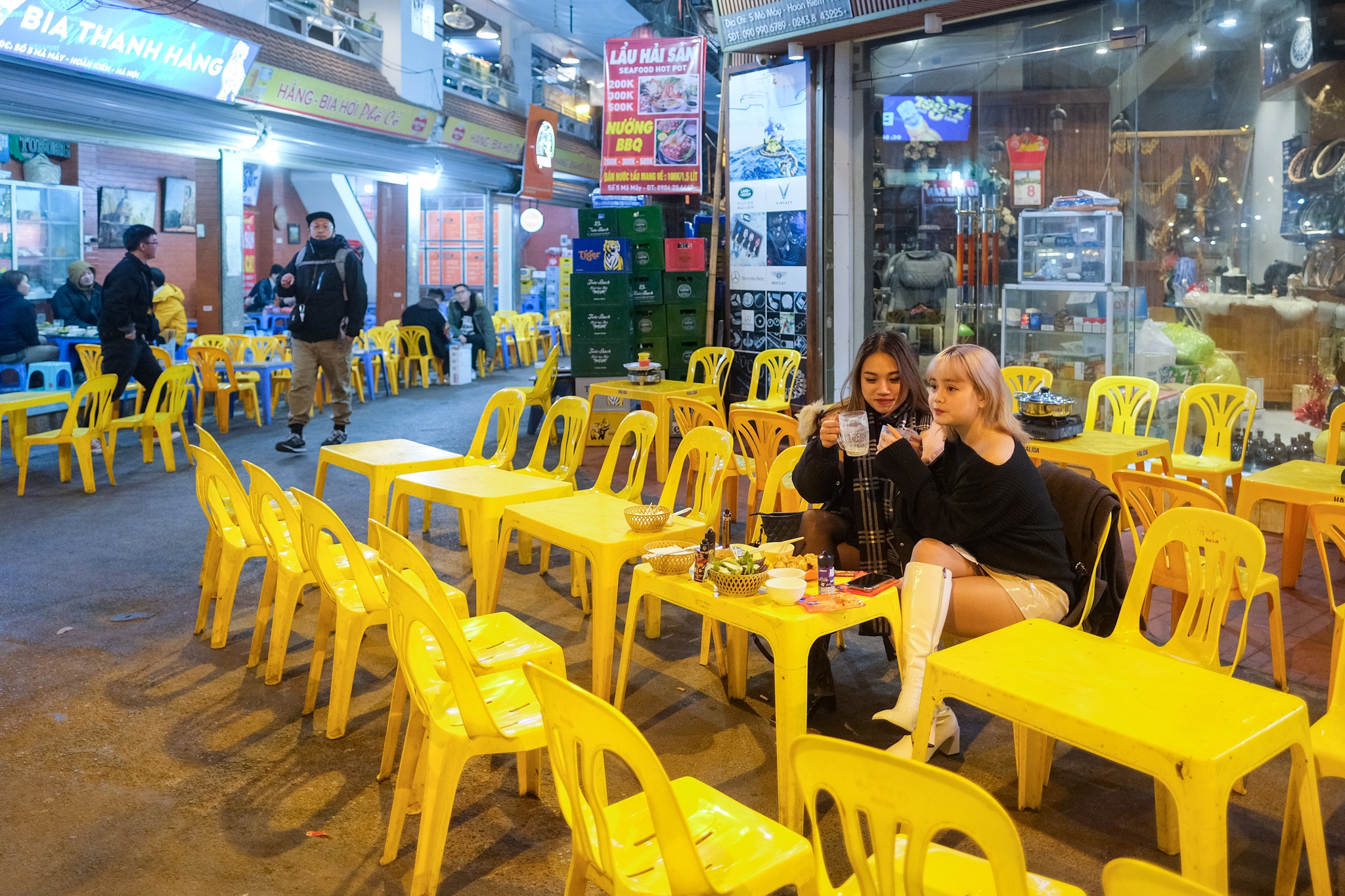 Pho co vang khach vi troi ret anh 2