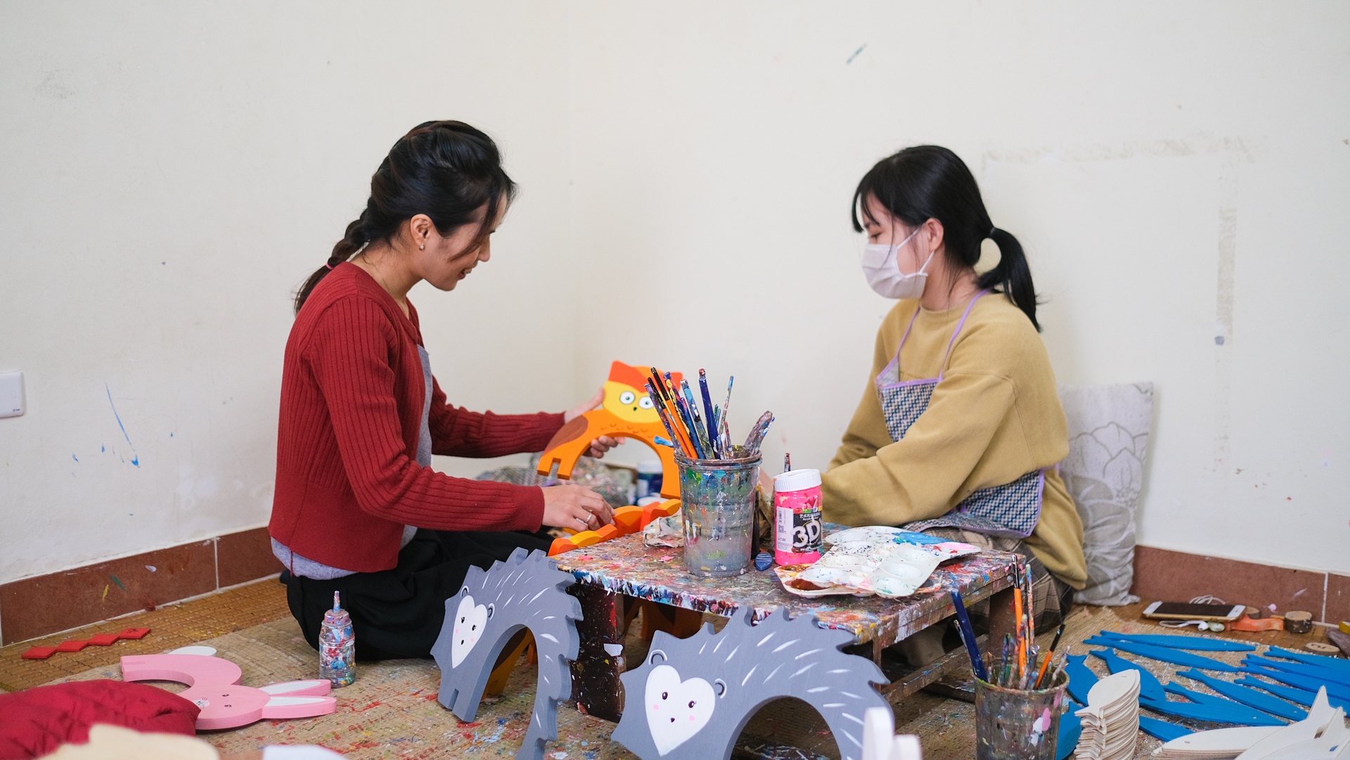 Co gai bo viec van phong ve lam tho moc anh 5