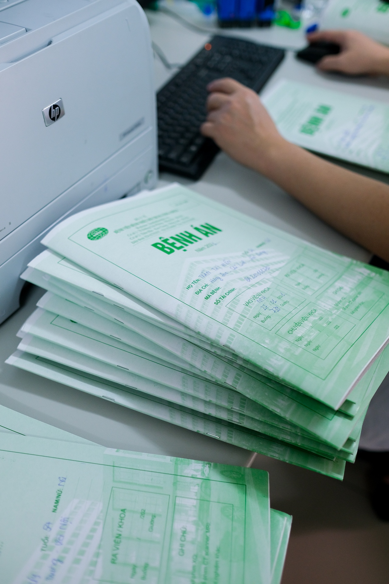 bác sĩ điều trị bệnh nhân Covid-19 ảnh 30 bac si dieu tri benh nhan Covid-19 anh 30