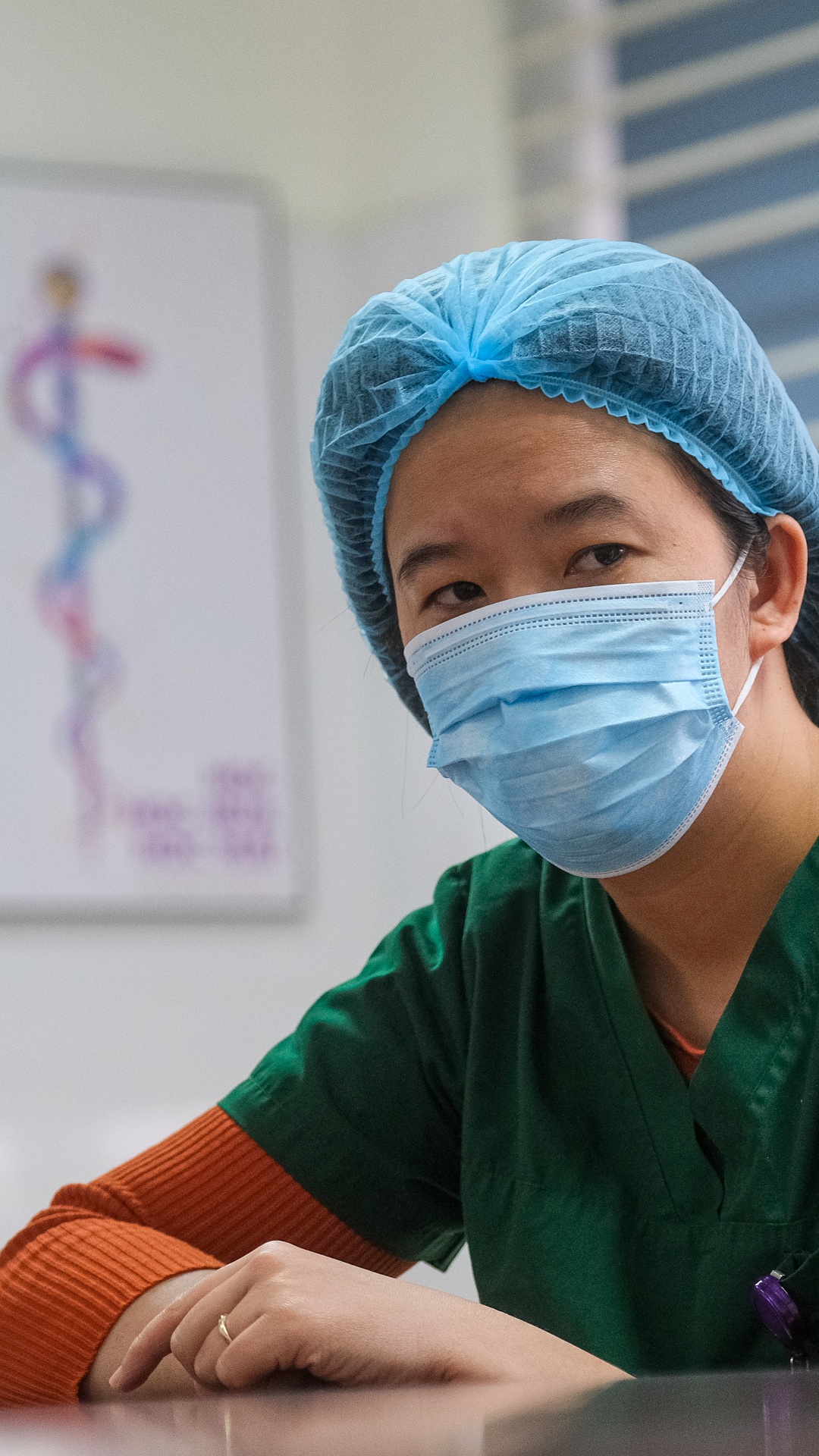 bác sĩ điều trị bệnh nhân Covid-19 ảnh 6 bac si dieu tri benh nhan Covid-19 anh 6