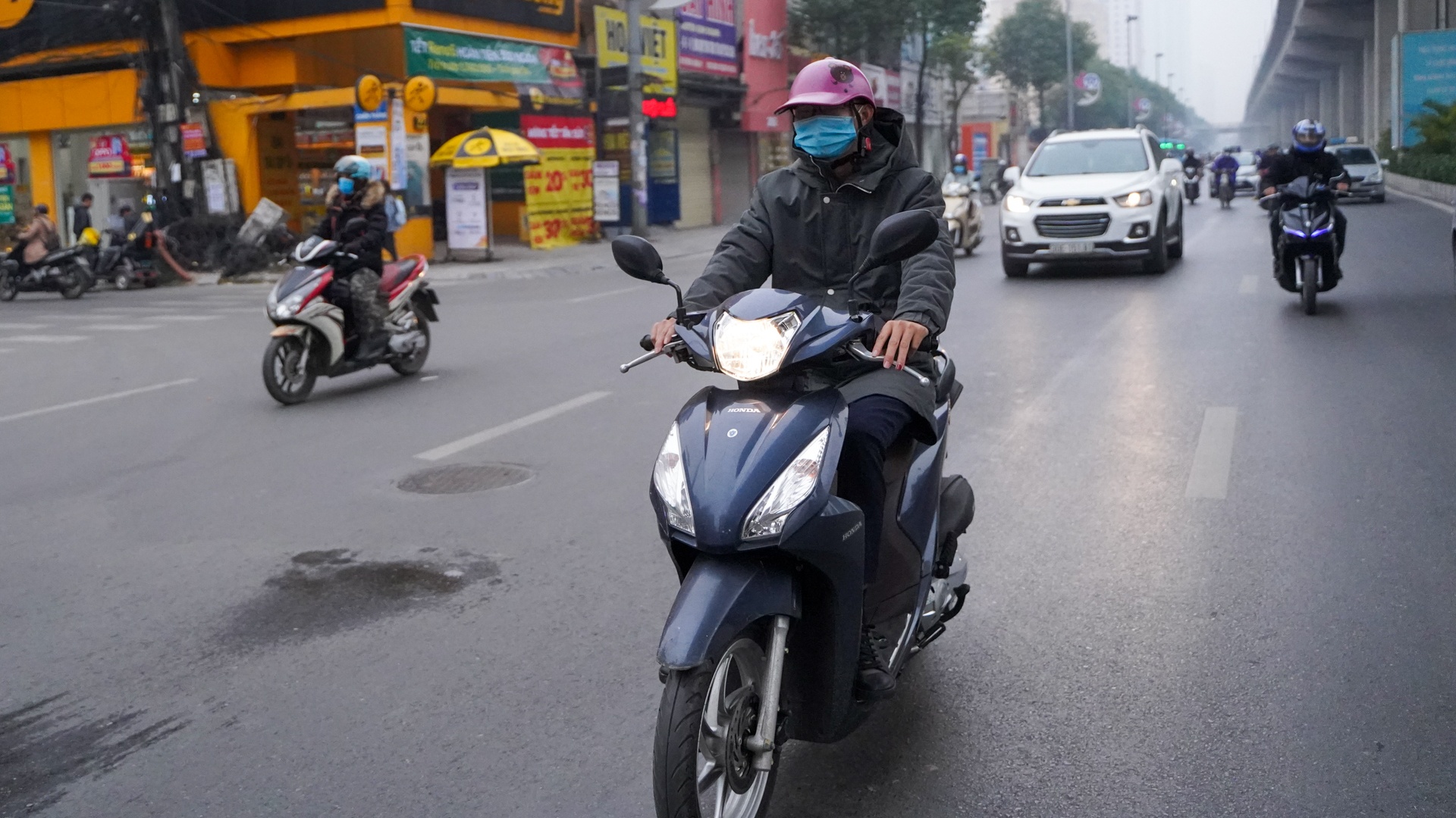 Chang trai lam nail anh 26