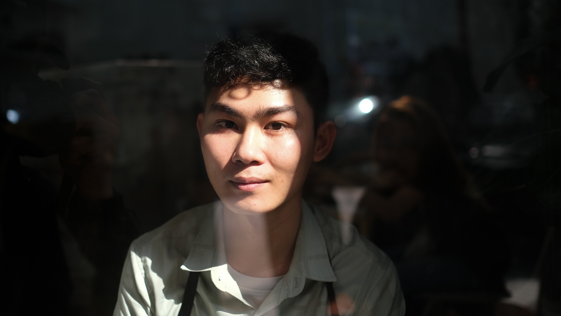 Chang trai lam nail anh 30