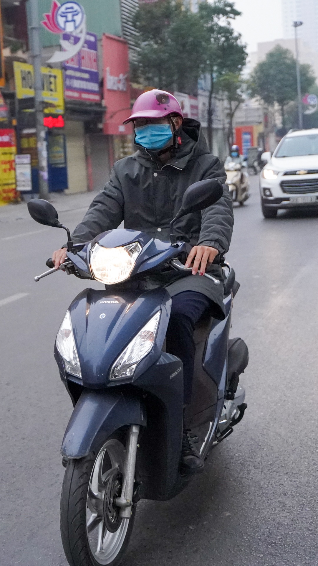 Chang trai lam nail anh 27