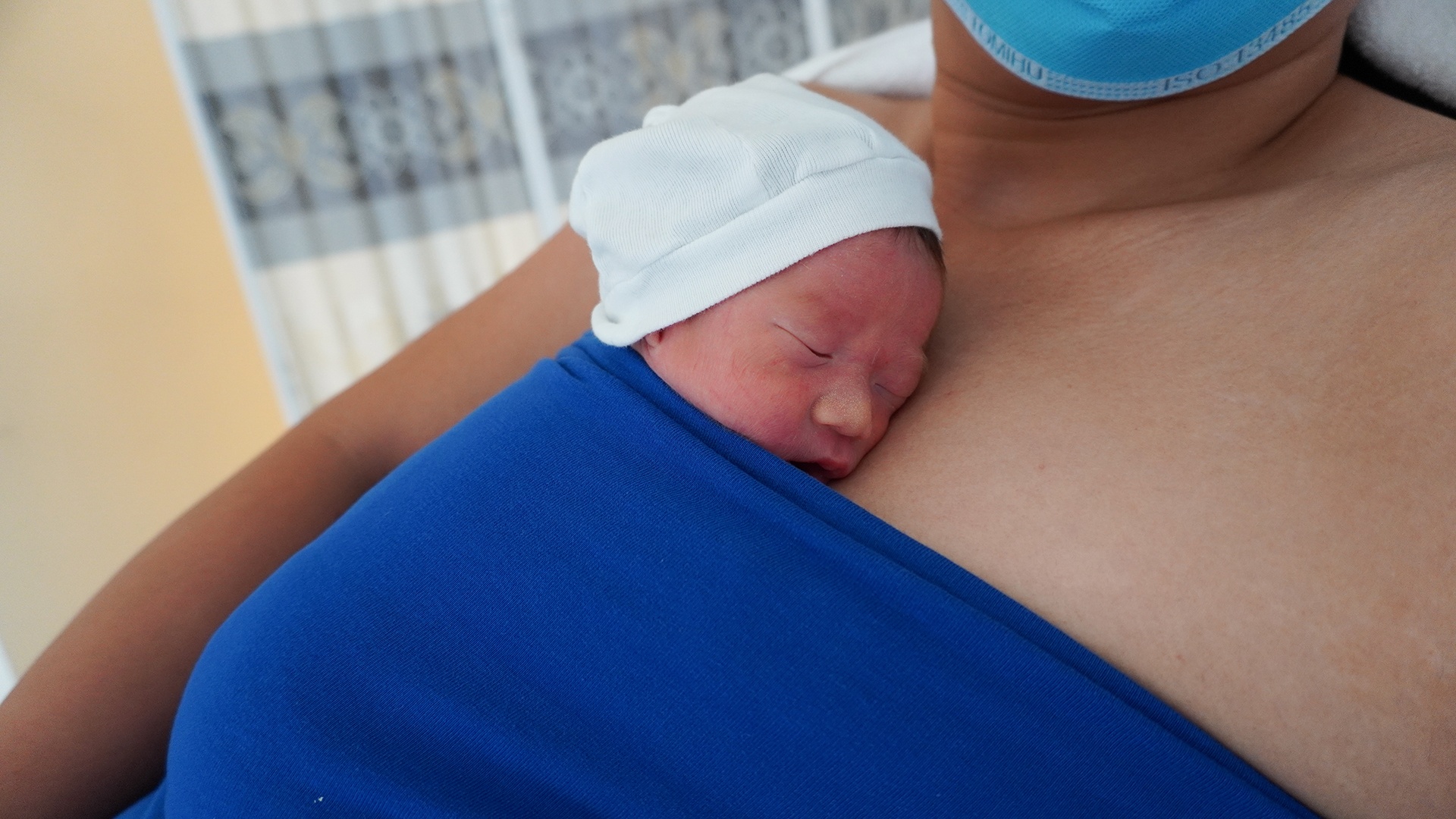 Cuoc song lam bo cap sinh ba anh 5