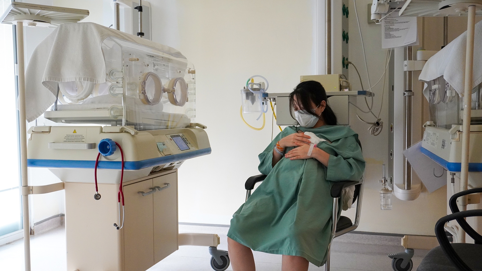 Cuoc song lam bo cap sinh ba anh 3