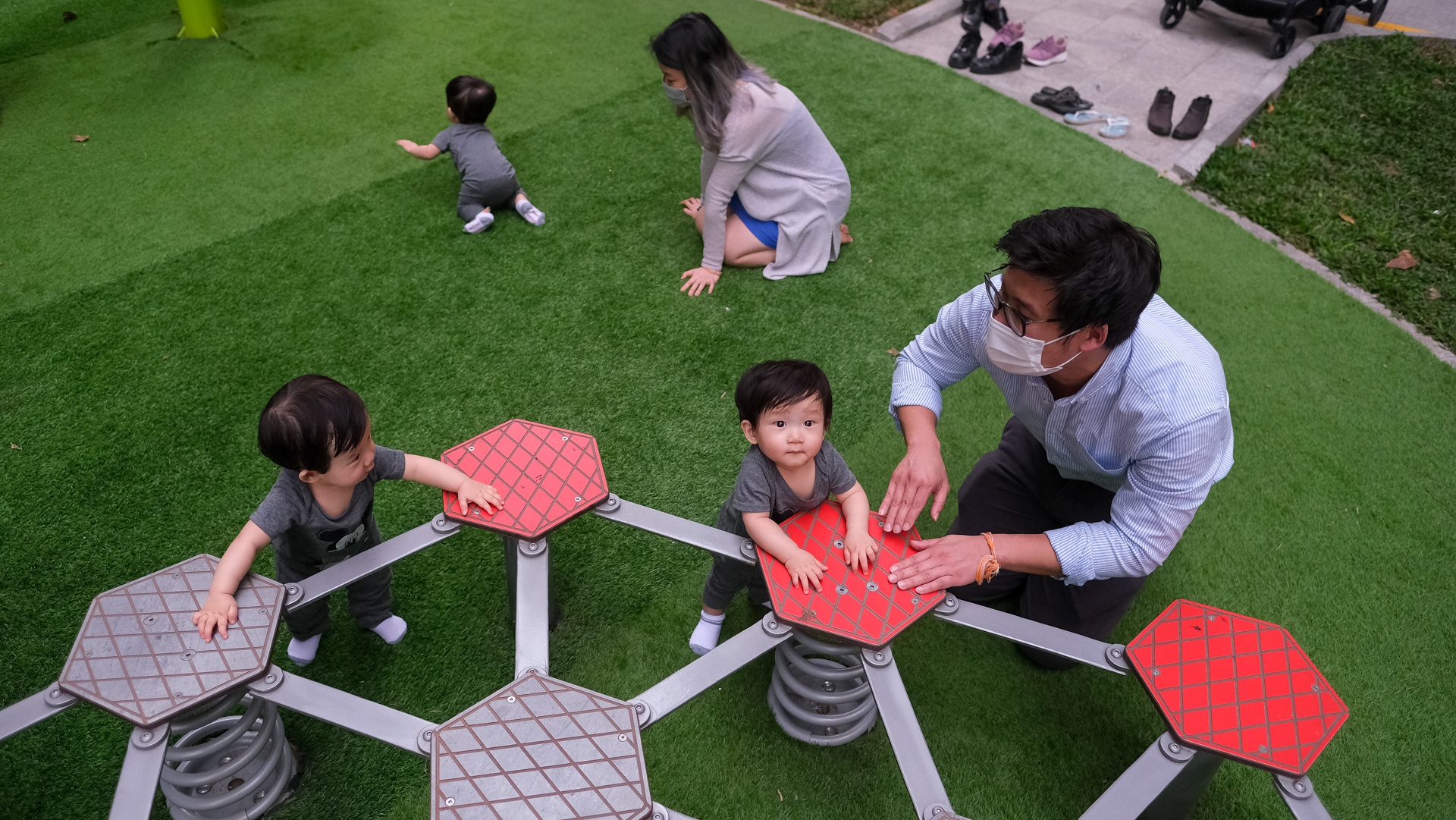 Cuoc song lam bo cap sinh ba anh 33