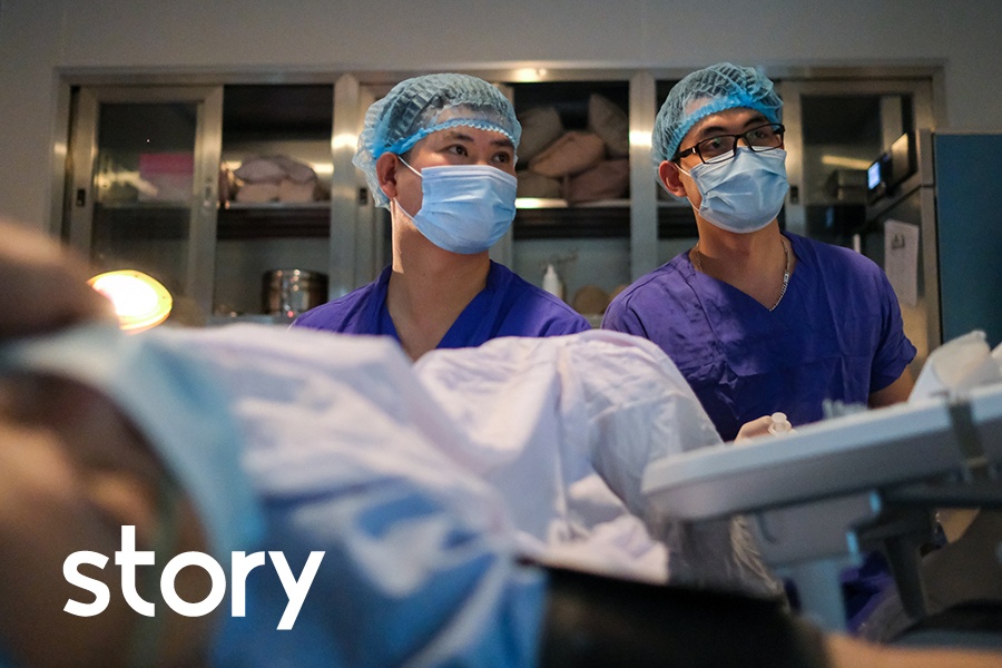 Toi di thu tinh trong ong nghiem hinh anh