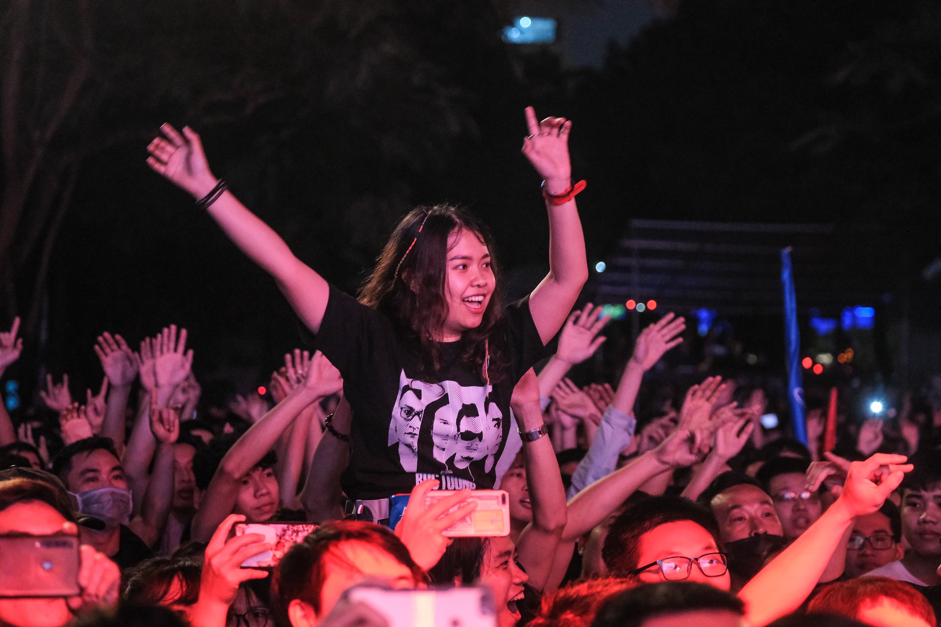 liveshow Buc Tuong tro ve anh 19