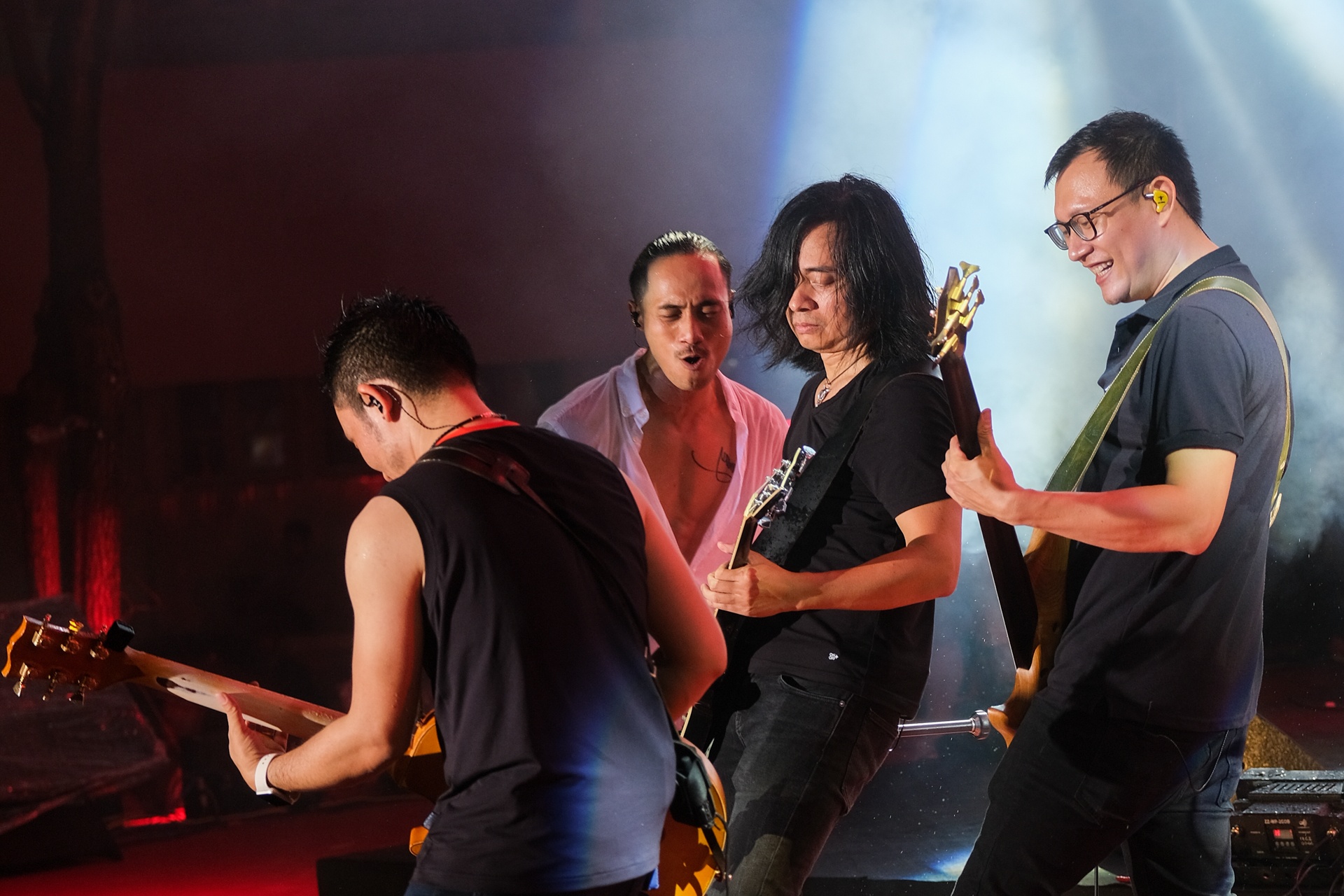 liveshow Buc Tuong tro ve anh 33