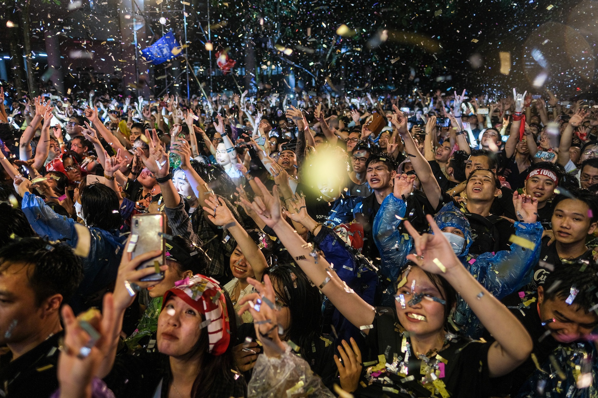 liveshow Buc Tuong tro ve anh 35