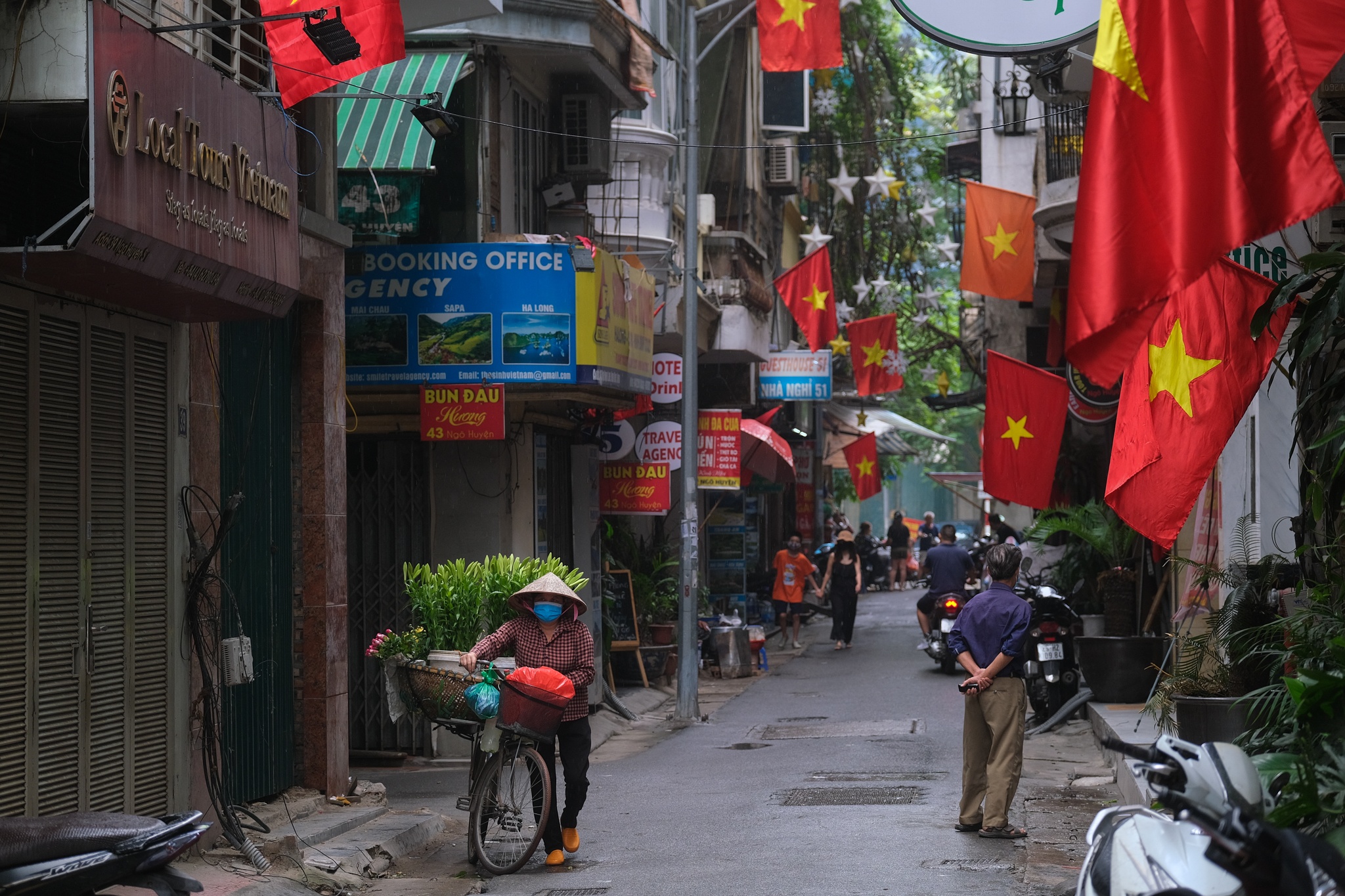 Ha Noi binh yen ngay nghi le anh 1