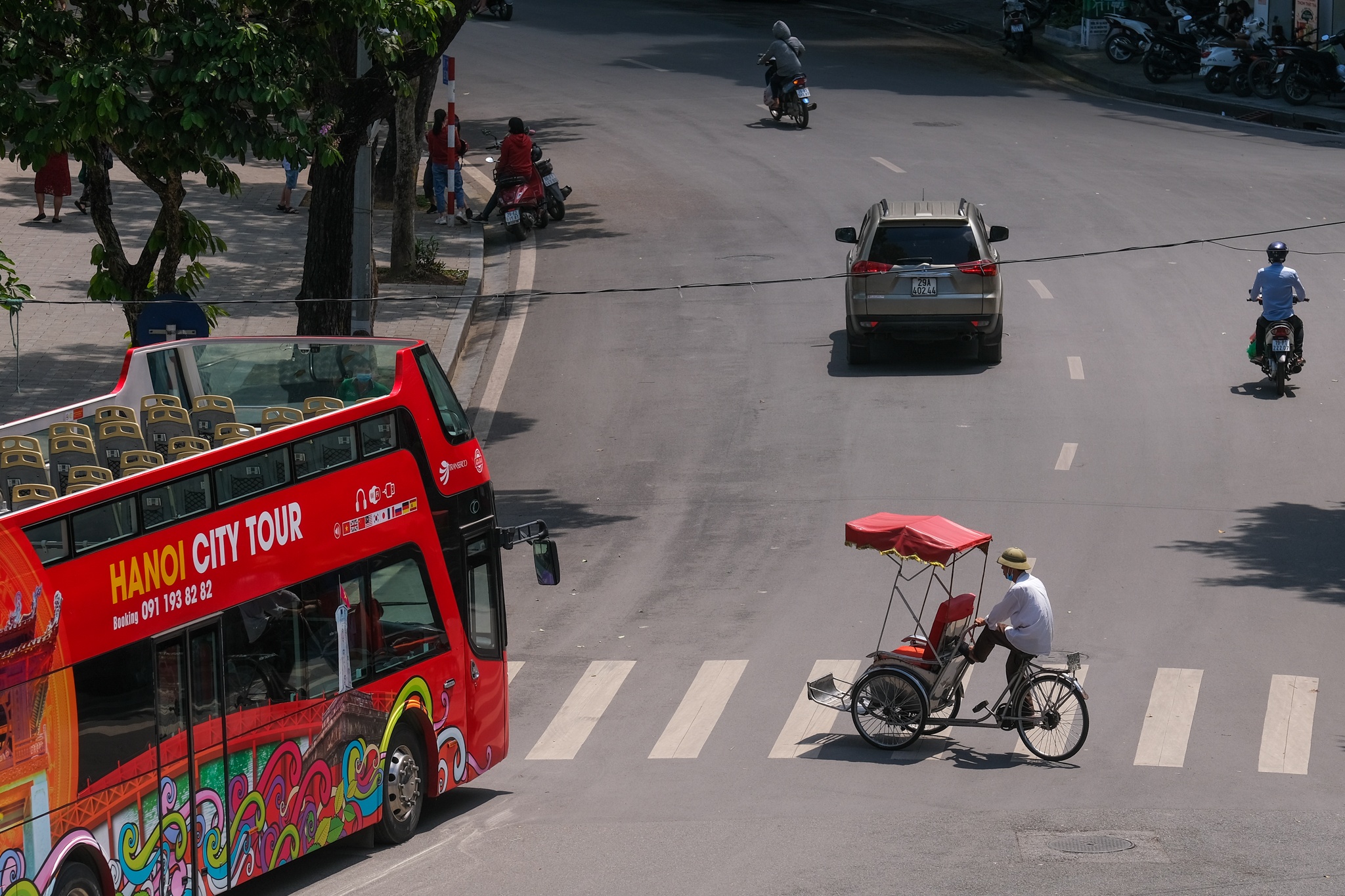 Ha Noi binh yen ngay nghi le anh 5