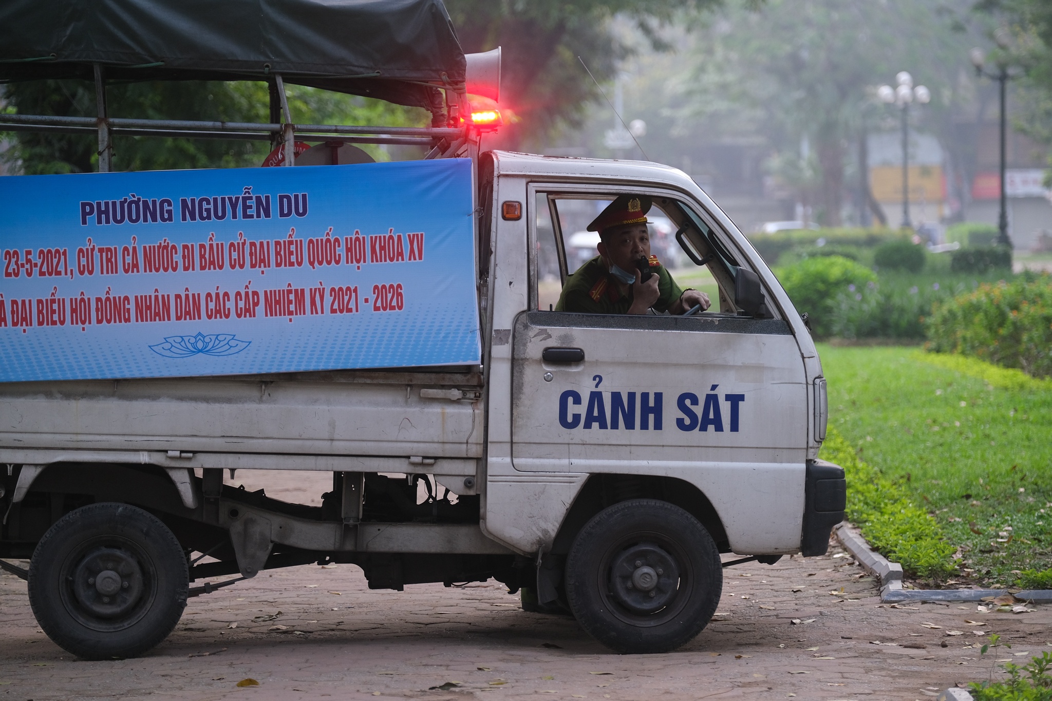 guoi dan khong deo khau trang khieu vu anh 10