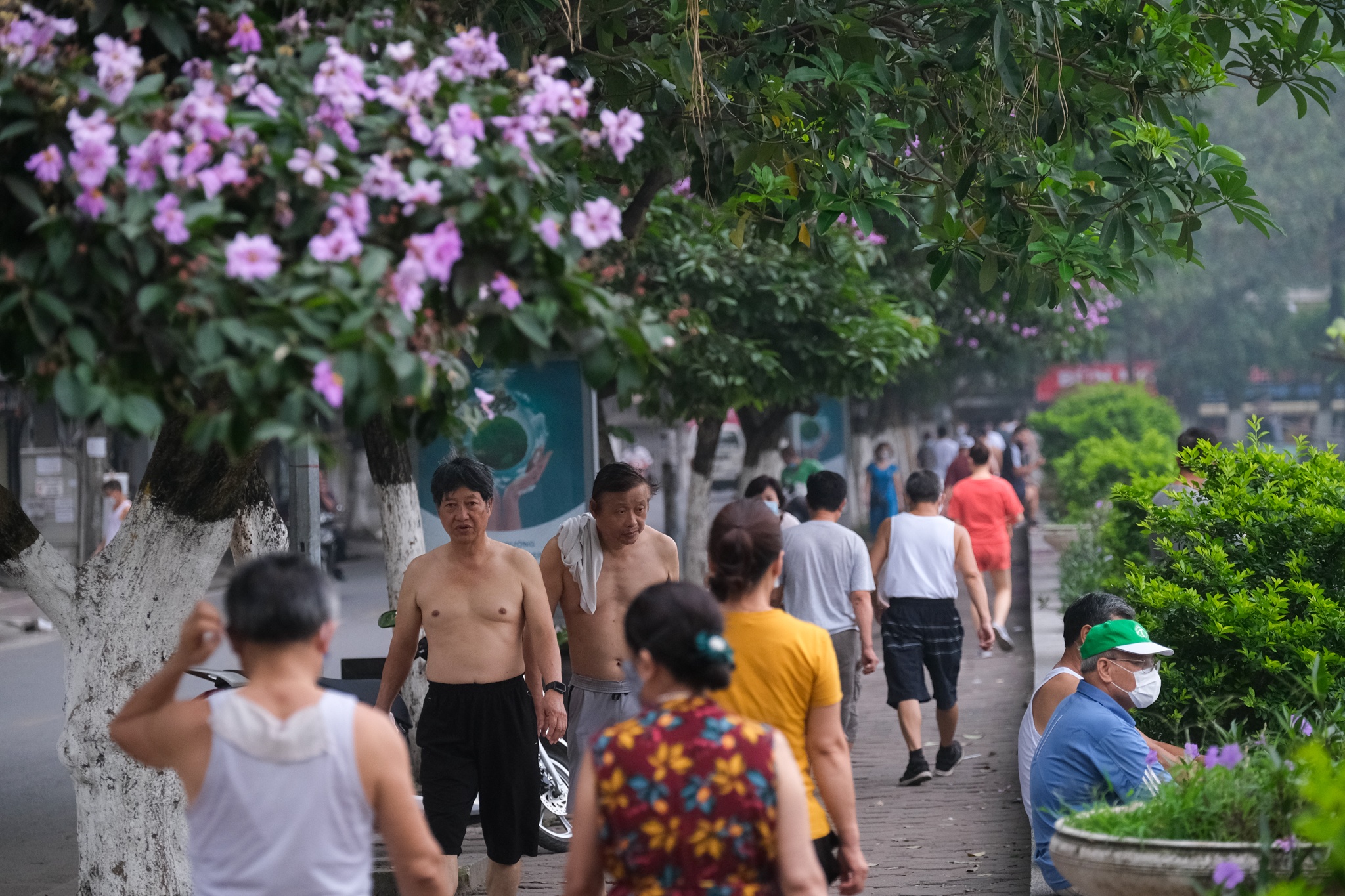 guoi dan khong deo khau trang khieu vu anh 4